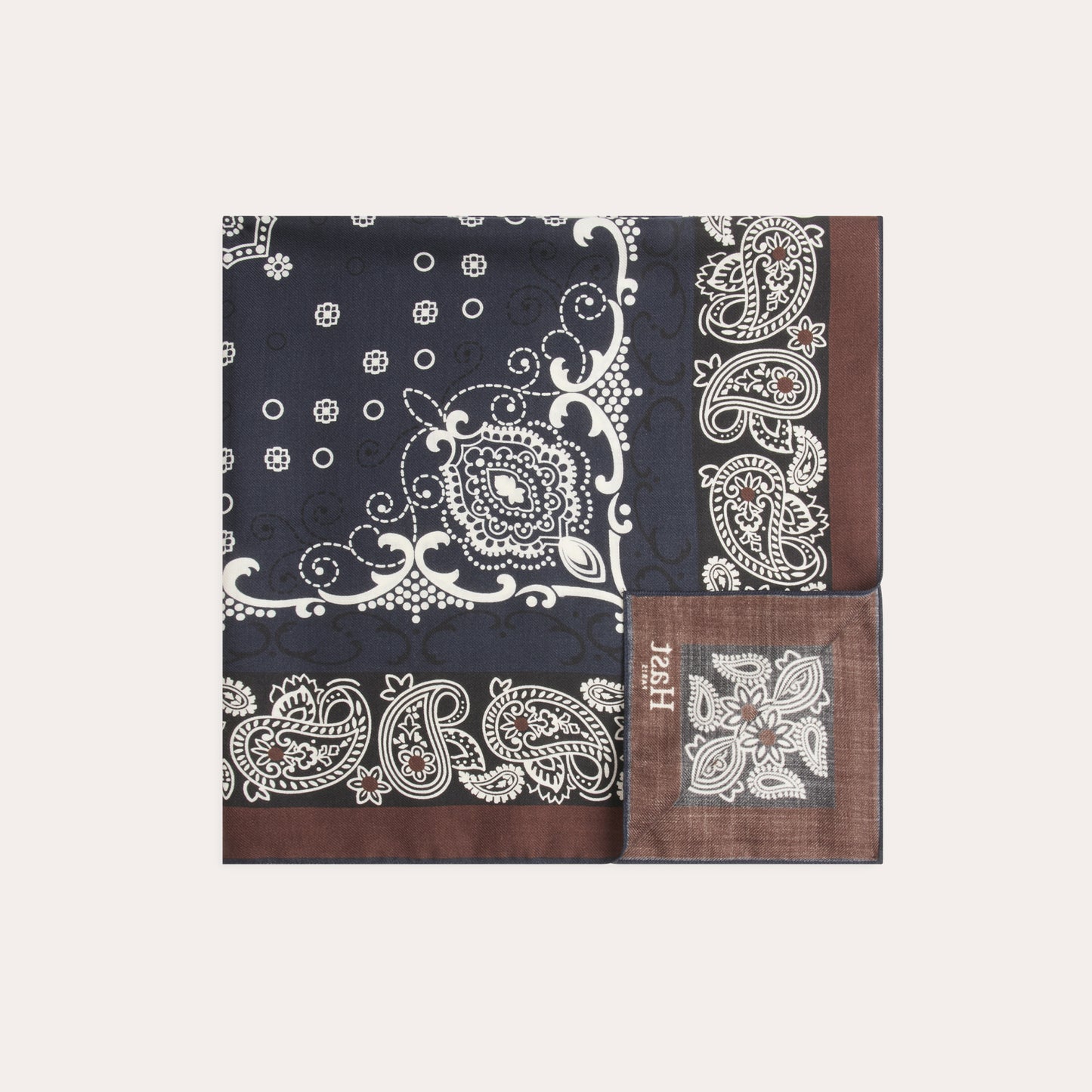 Foulard en laine et soie marine à motifs