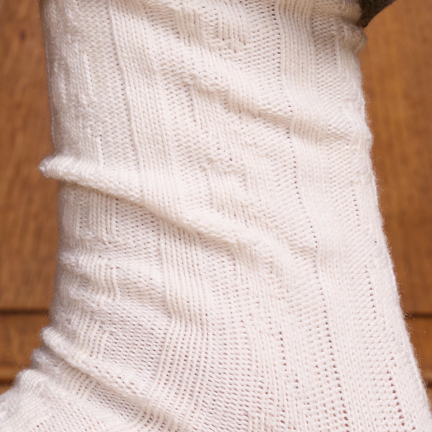 Unbleached wool and cashmere socks