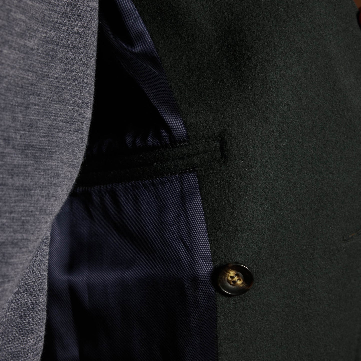 Double-breasted coat in green wool