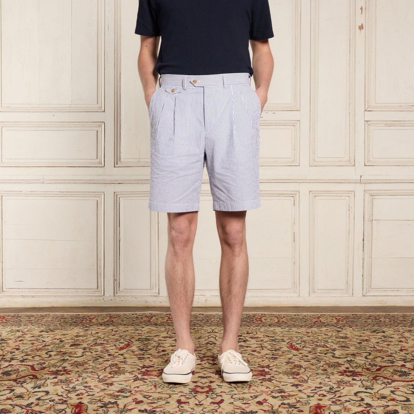 Short à double plis en seersucker à rayures bleues