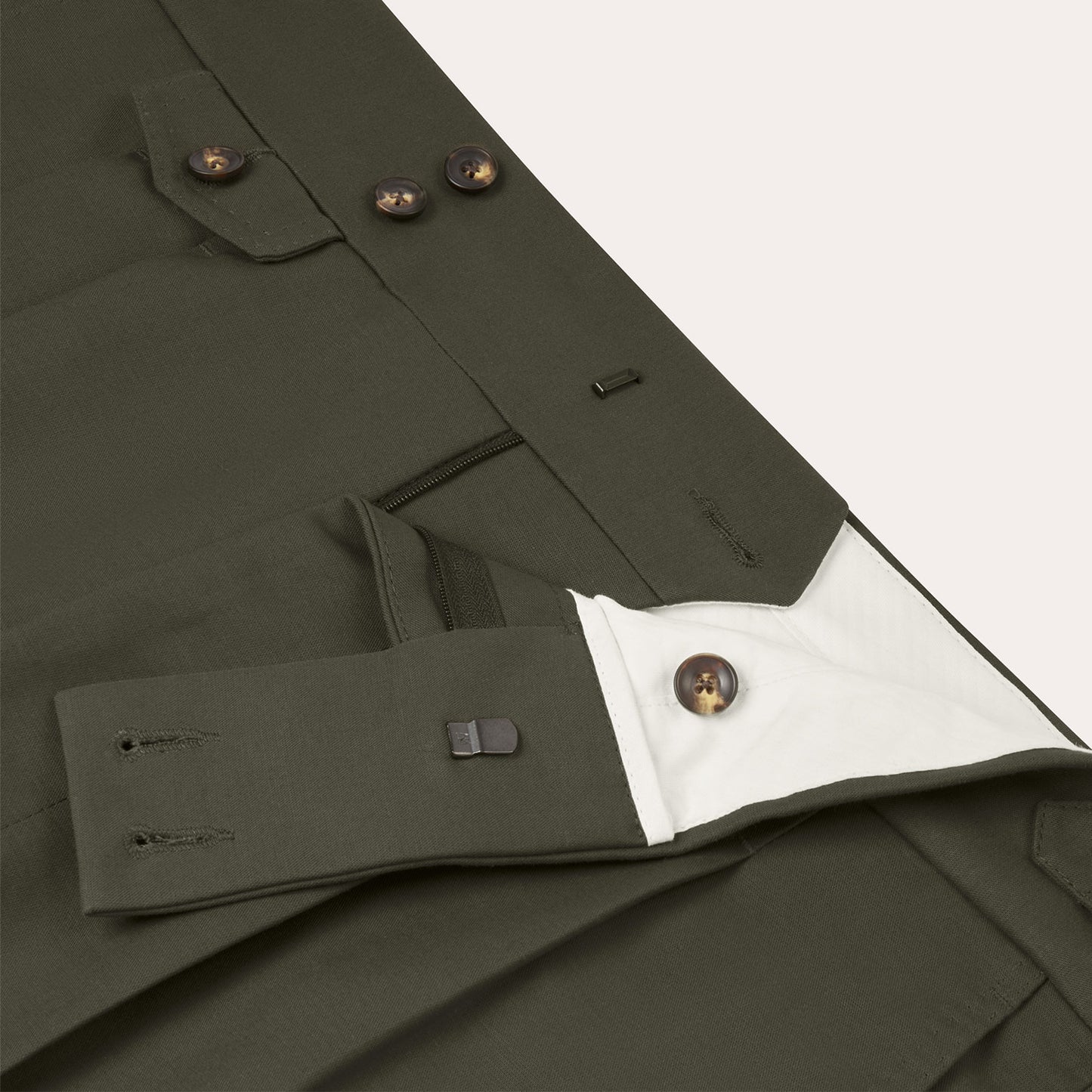 Khaki cotton pleated shorts