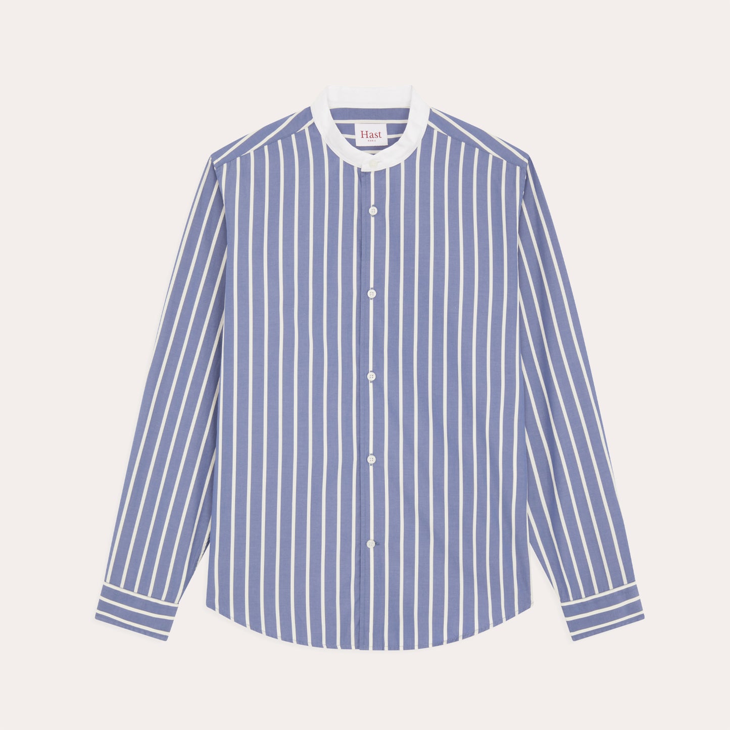 Chemise bleue à rayures blanches