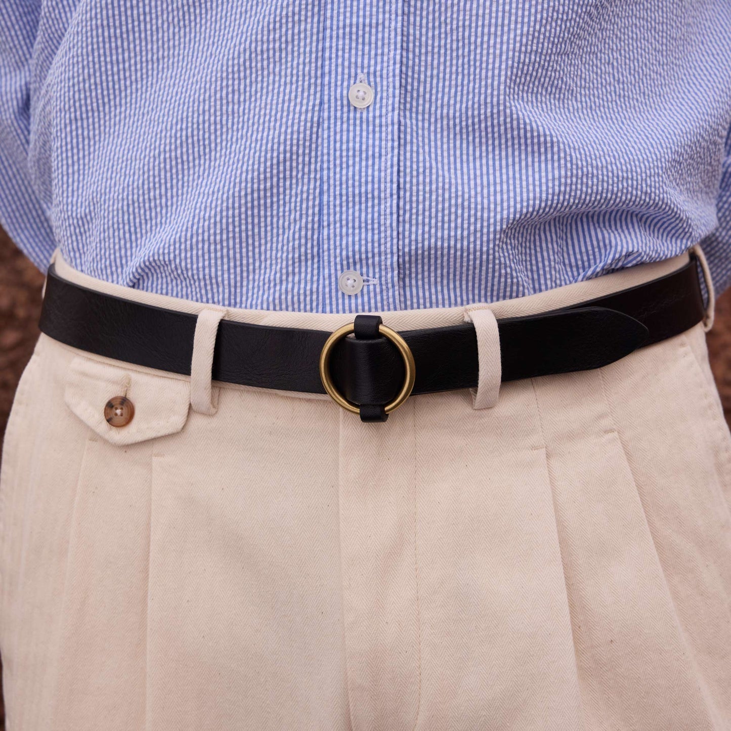 Ceinture à boucle ronde en cuir noir 