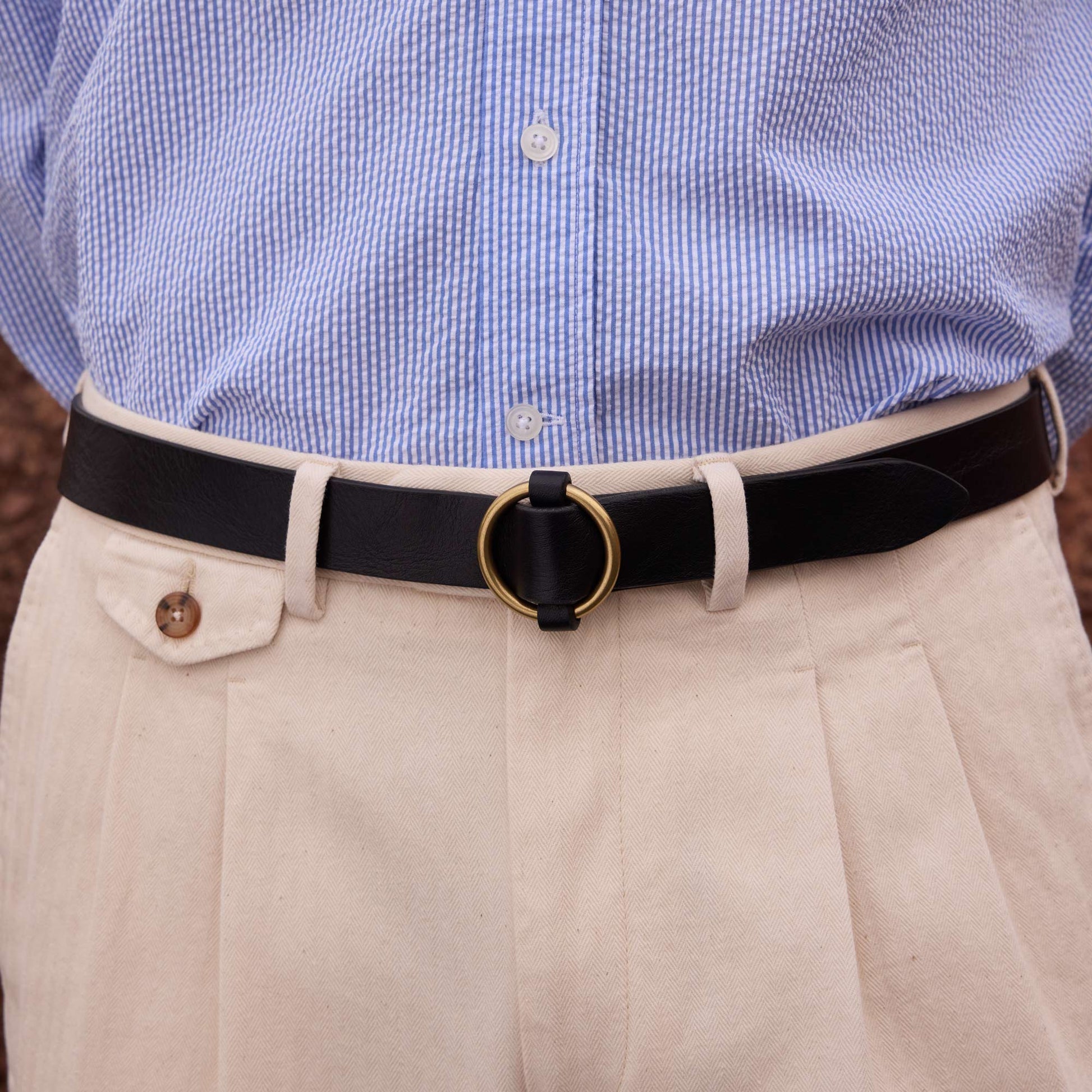 Ceinture à boucle ronde en cuir noir 