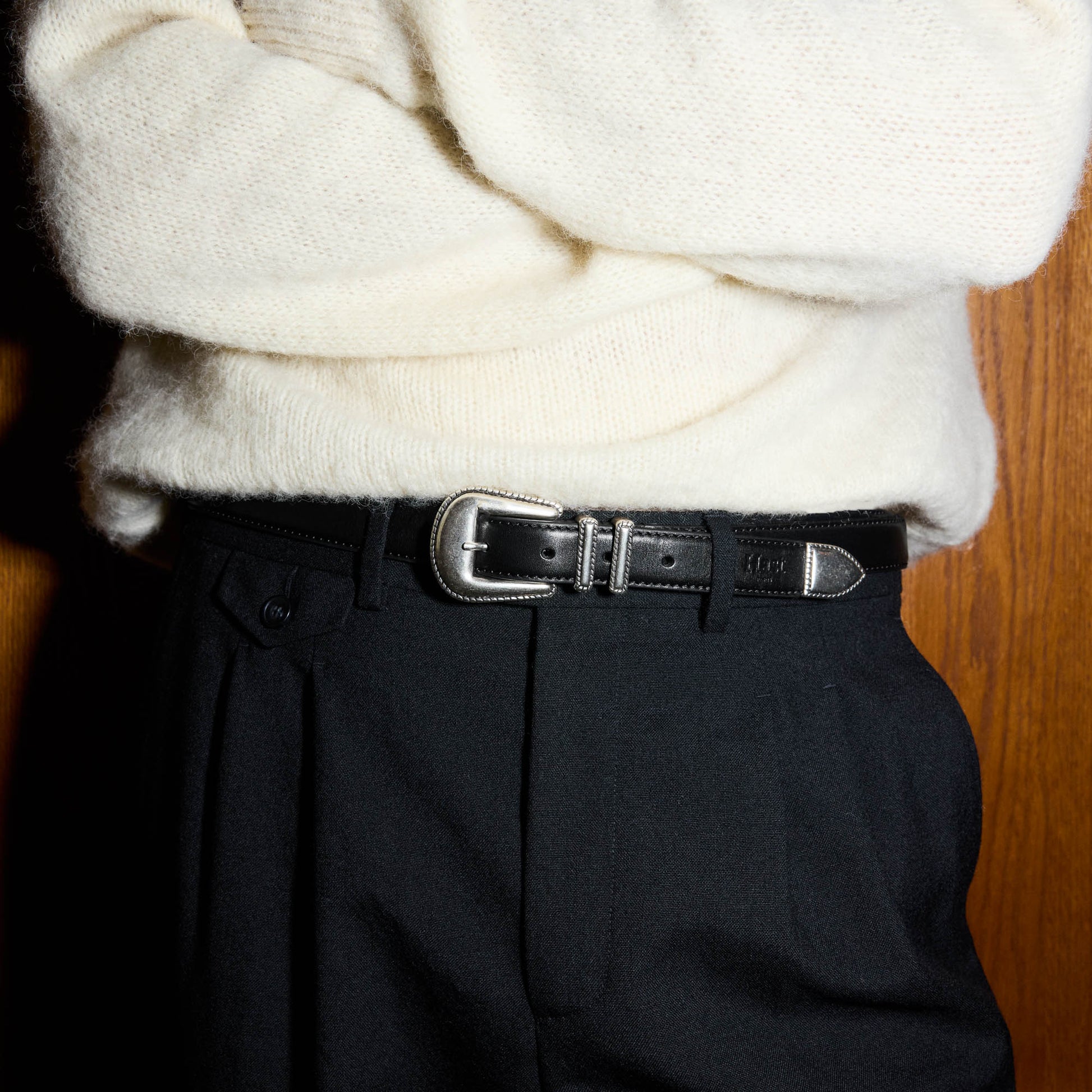 Ceinture western en cuir de taureau noir