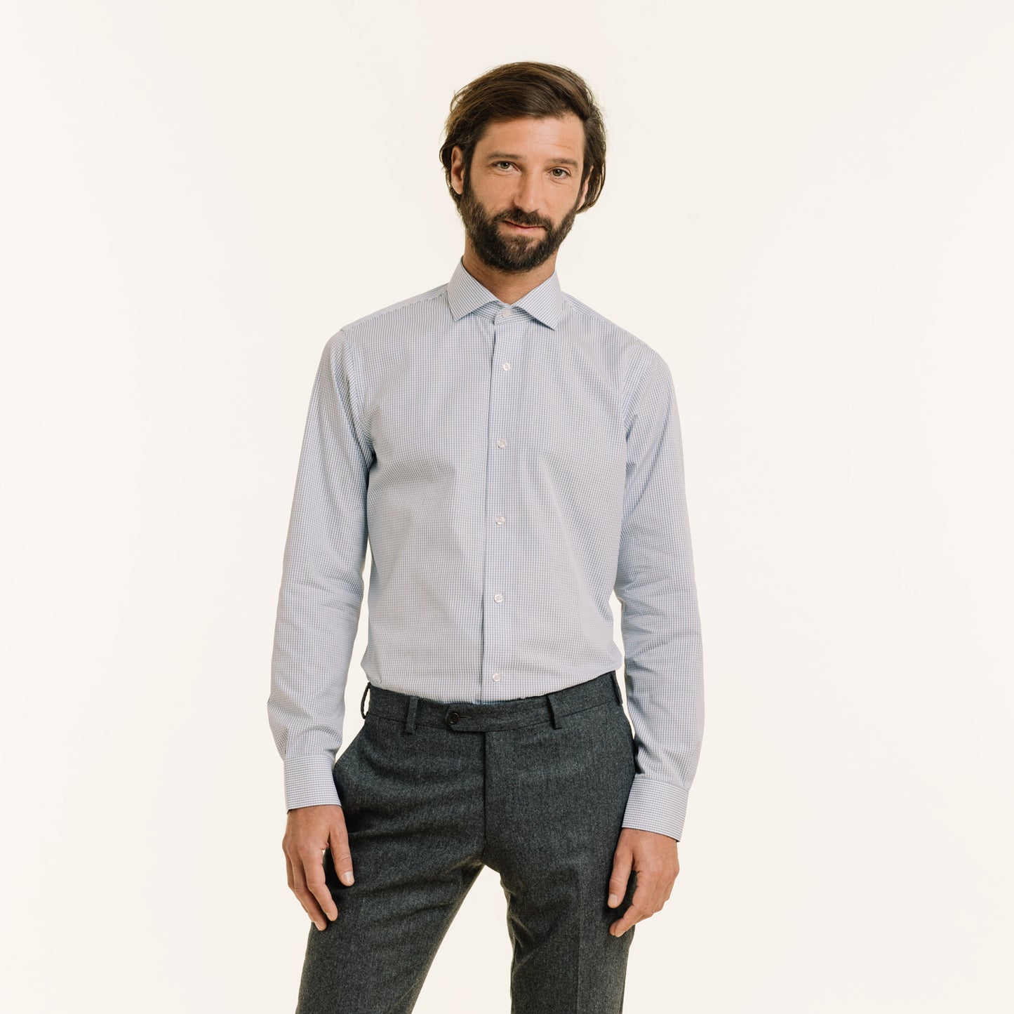 Fitted shirt in double-twisted poplin with dark blue checks