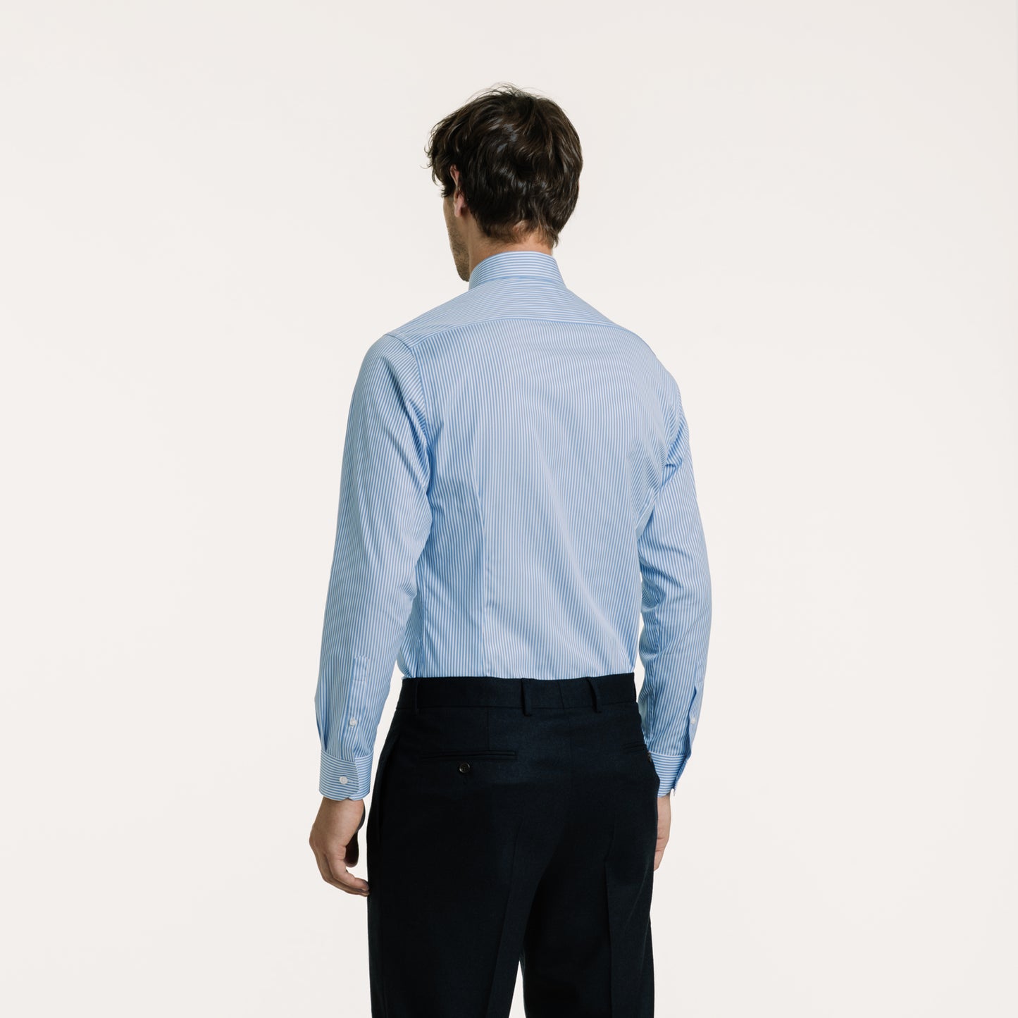 Fitted shirt in double-twisted poplin with blue stripes