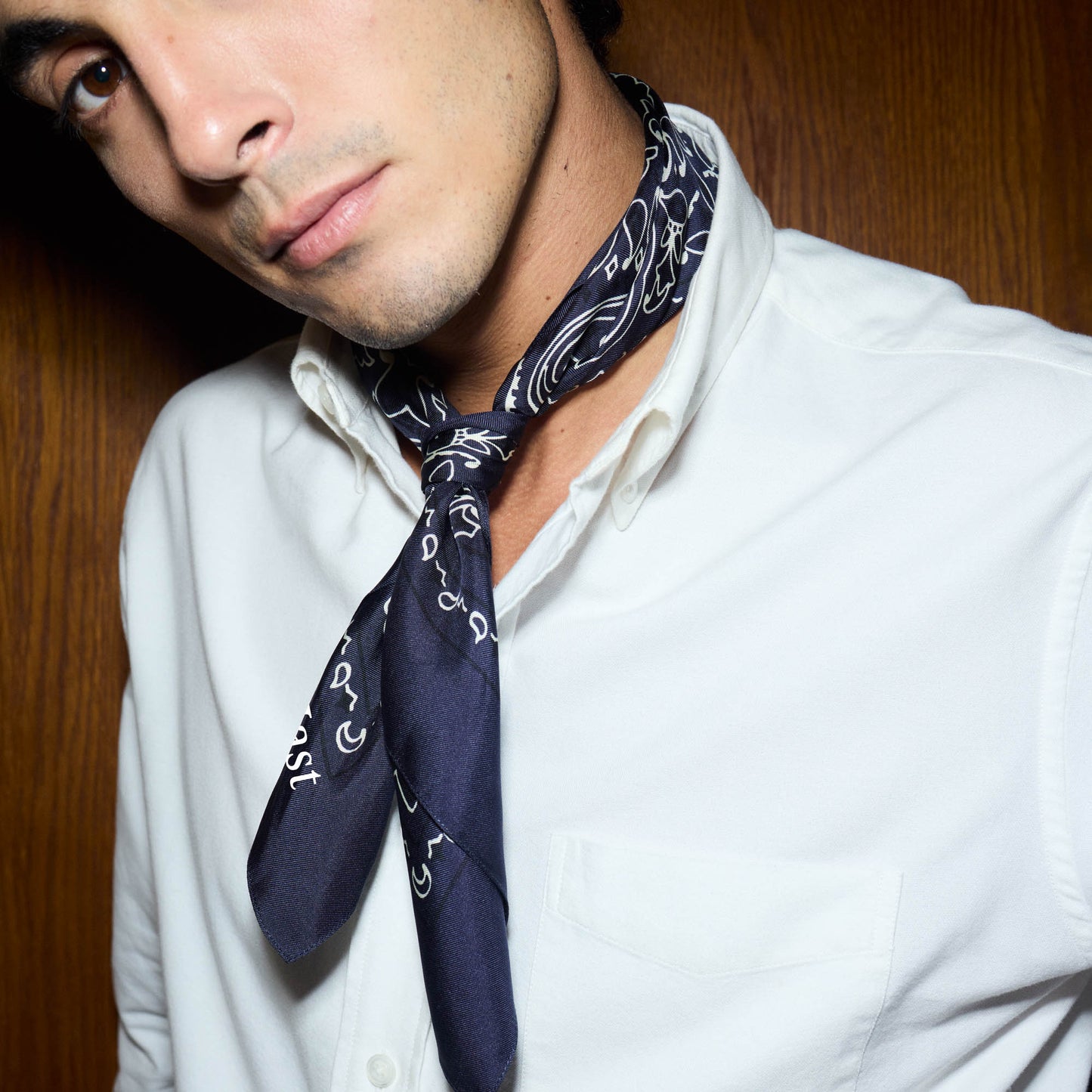 Foulard en soie marine