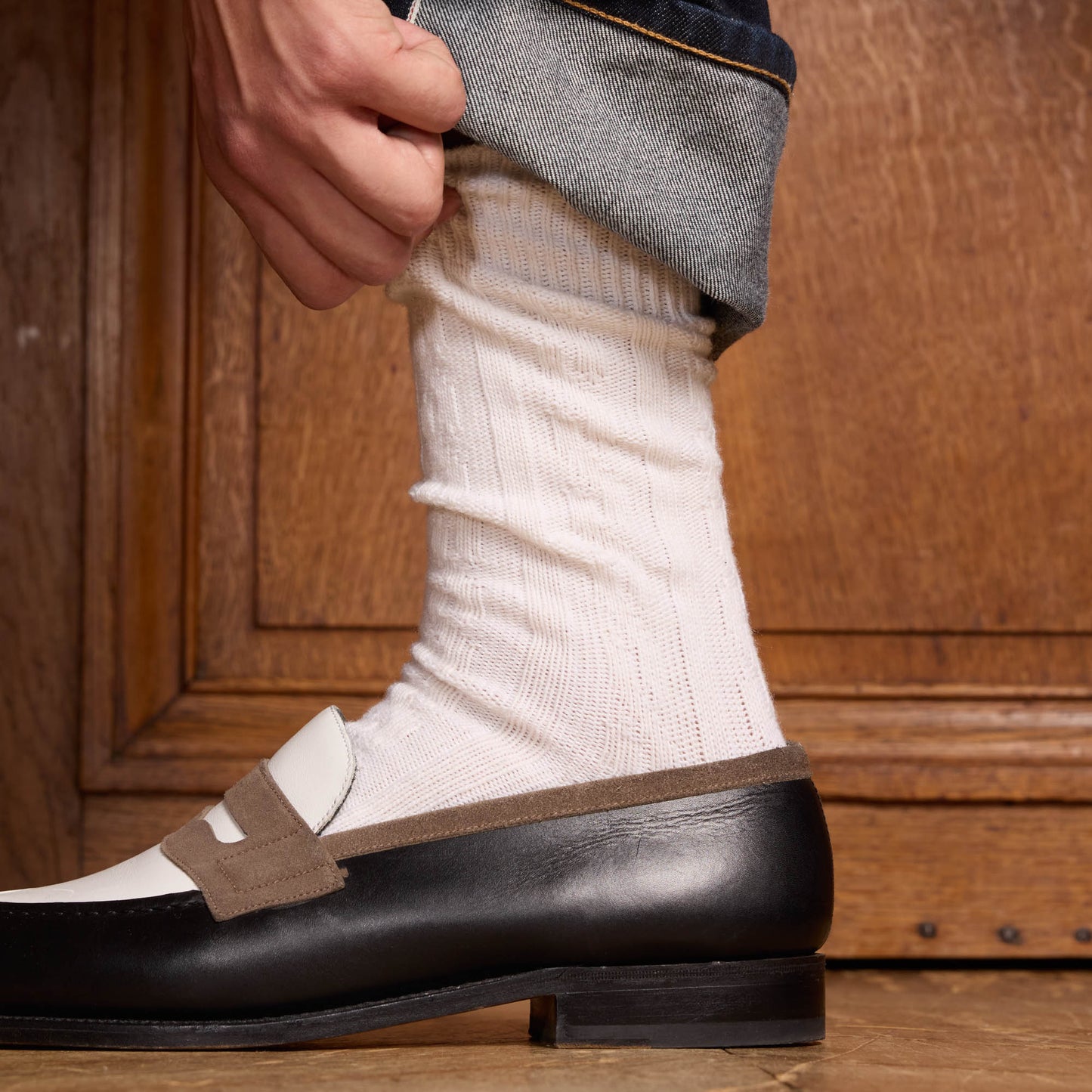 Unbleached wool and cashmere socks