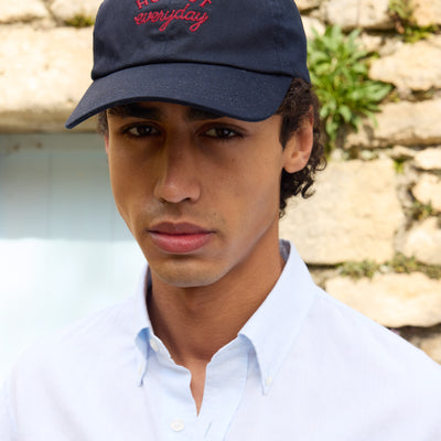 Casquette marine brodée
