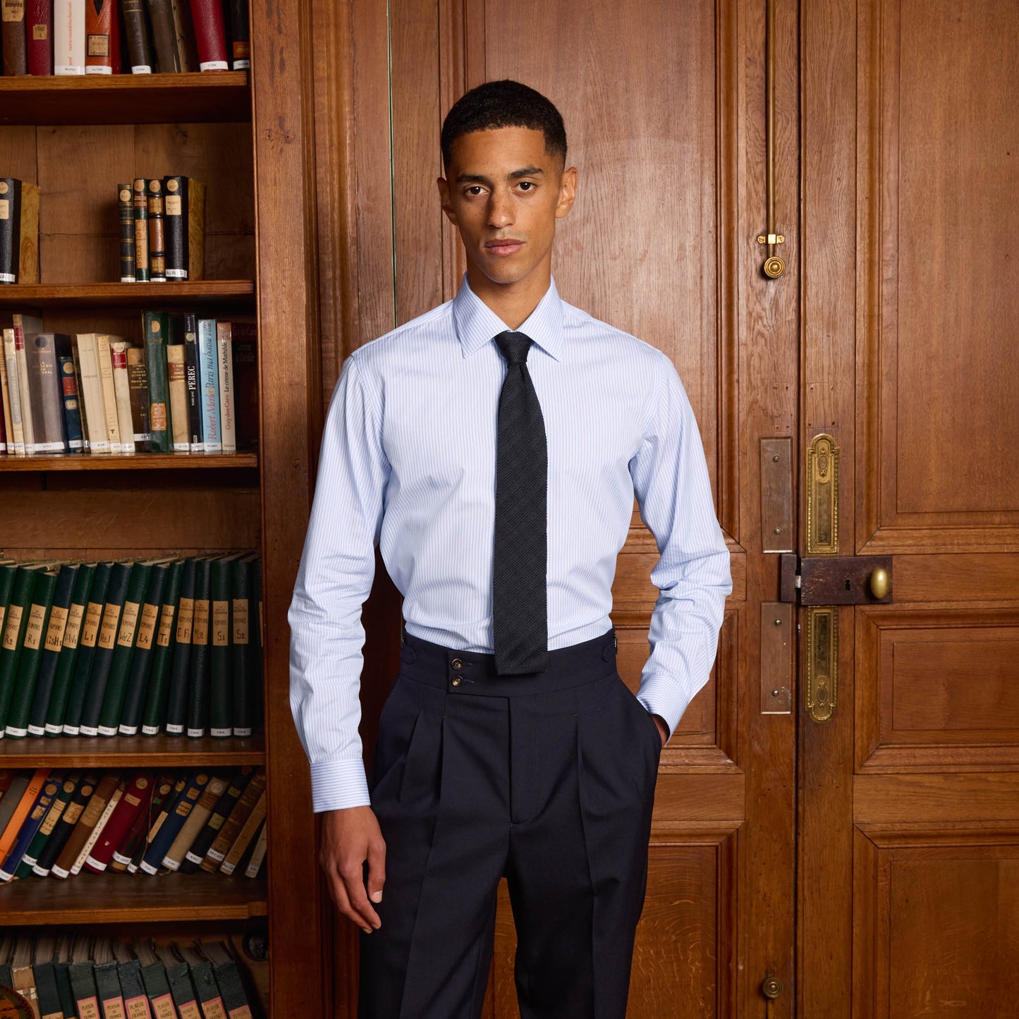 Chemise en popeline à fines rayures bleues