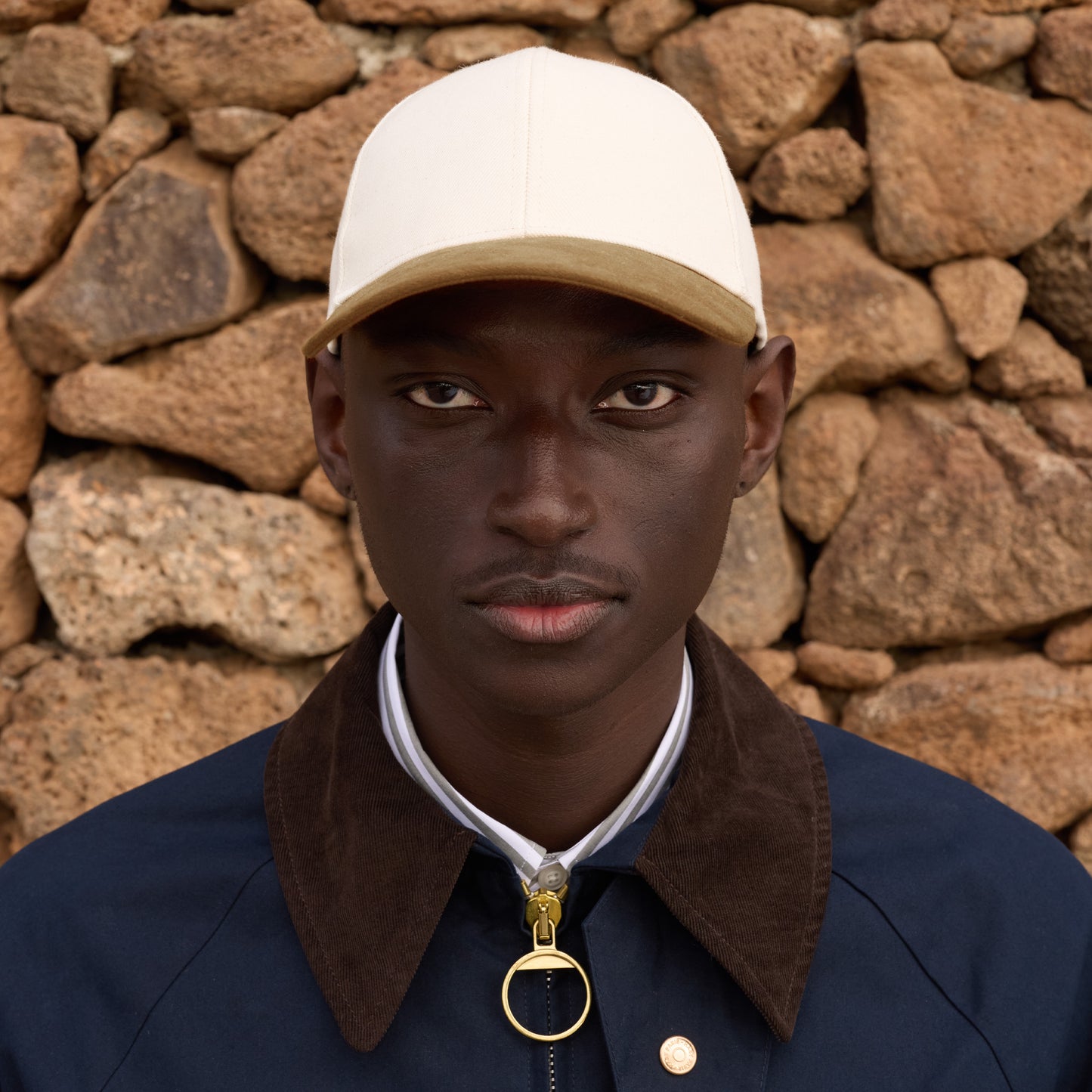 Casquette en coton et lin écru et bronze
