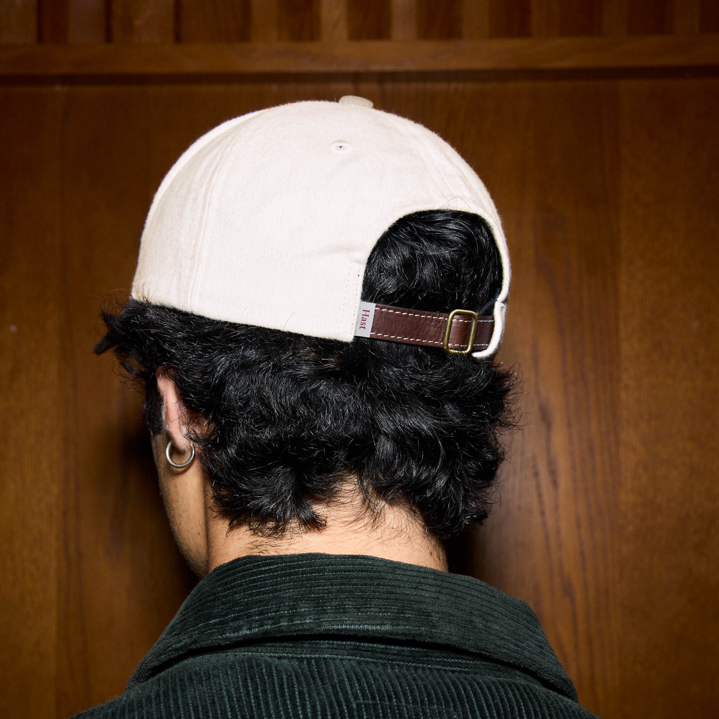 Casquette en coton écrue et verte