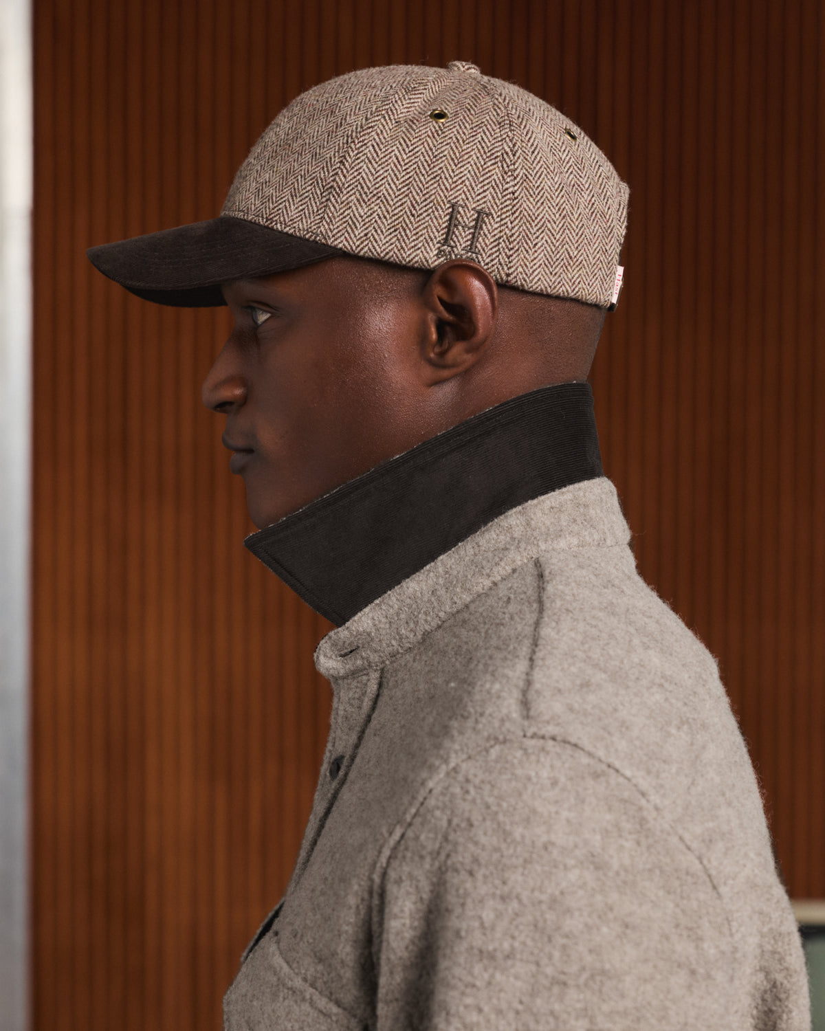 Casquette en laine chevrons et velours marron