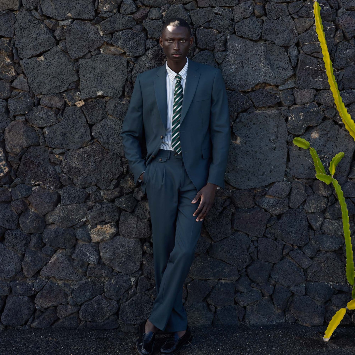 Dark green fresco wool pleated trousers