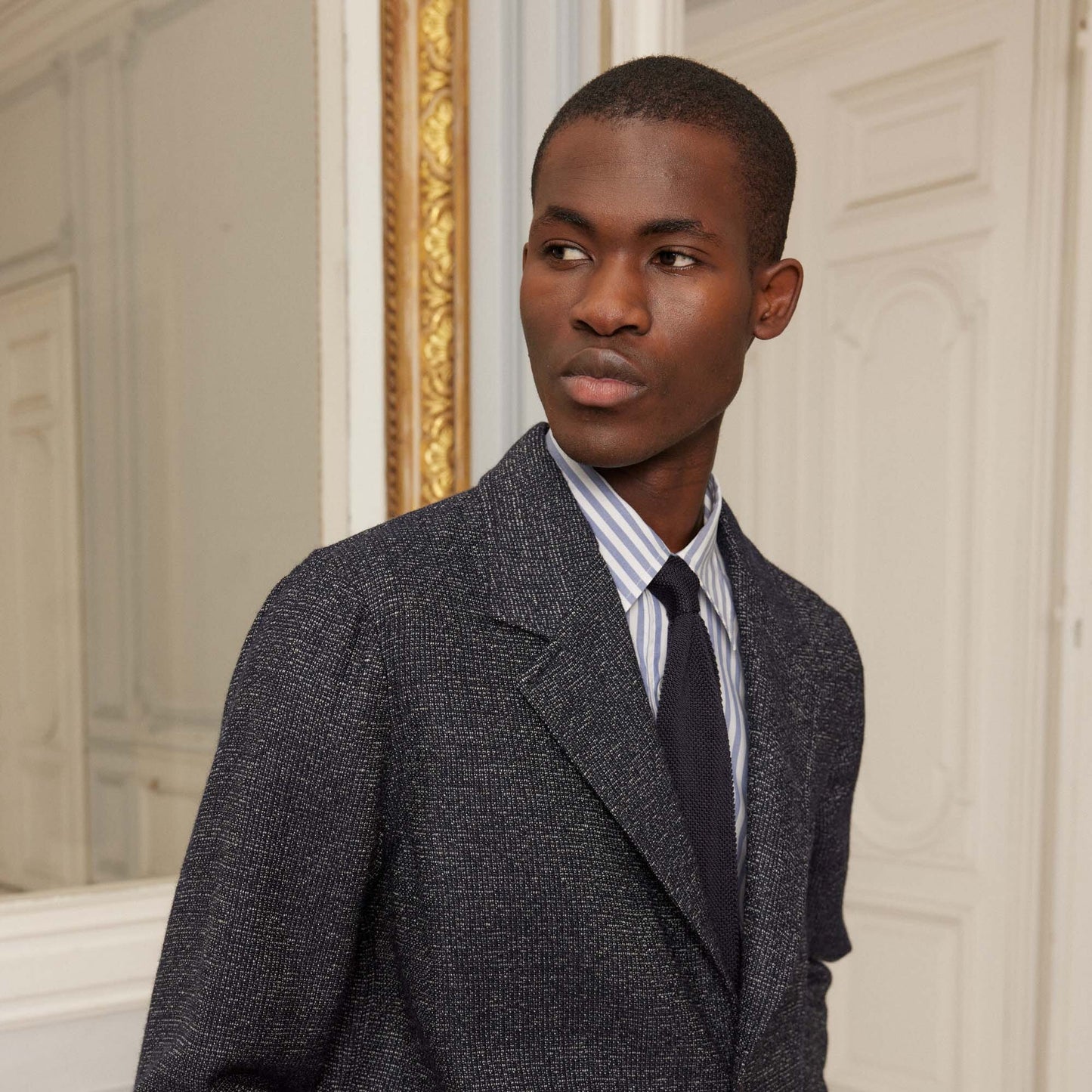 Veste tailleur déstructurée en laine marine chiné