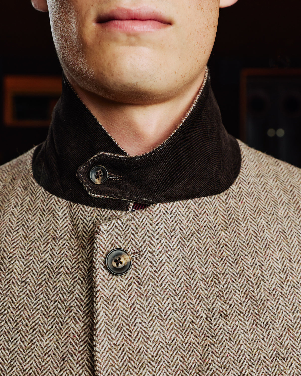 Braune Jacke aus Wolle mit Fischgrätmuster