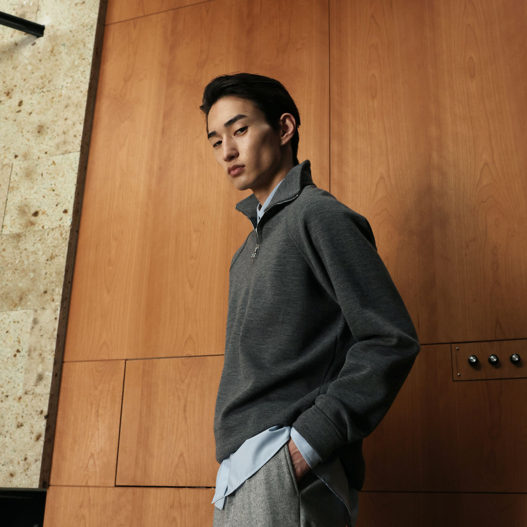 Sweatshirt gris col zippé en laine points Milano