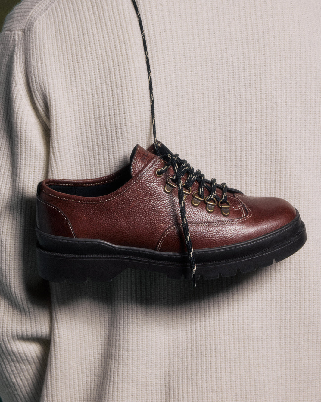 Low-cut hiking boots in brown grained leather Hast x Kleman