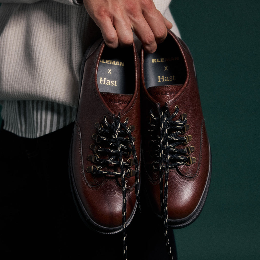 Hiking-boots basses en cuir grainé – Hast x Kleman