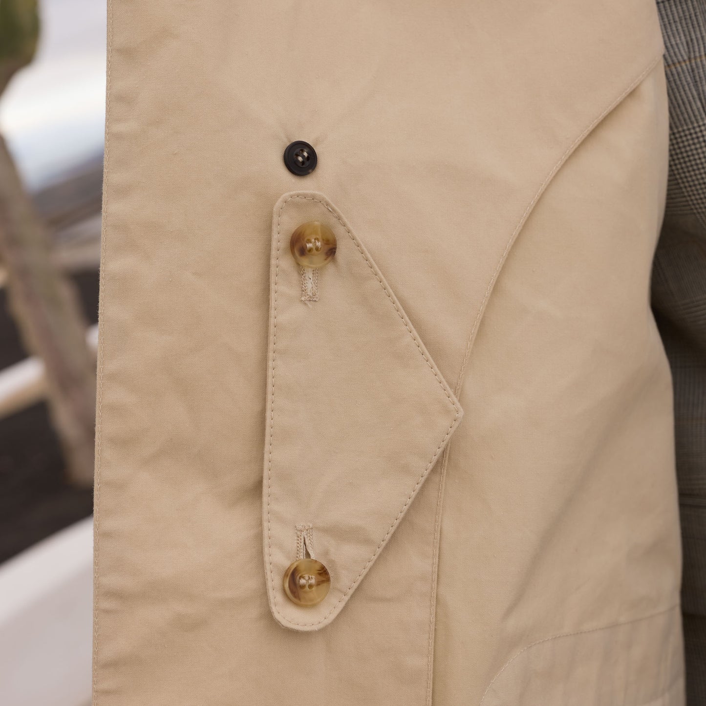 Manteau imperméable en coton cire beige