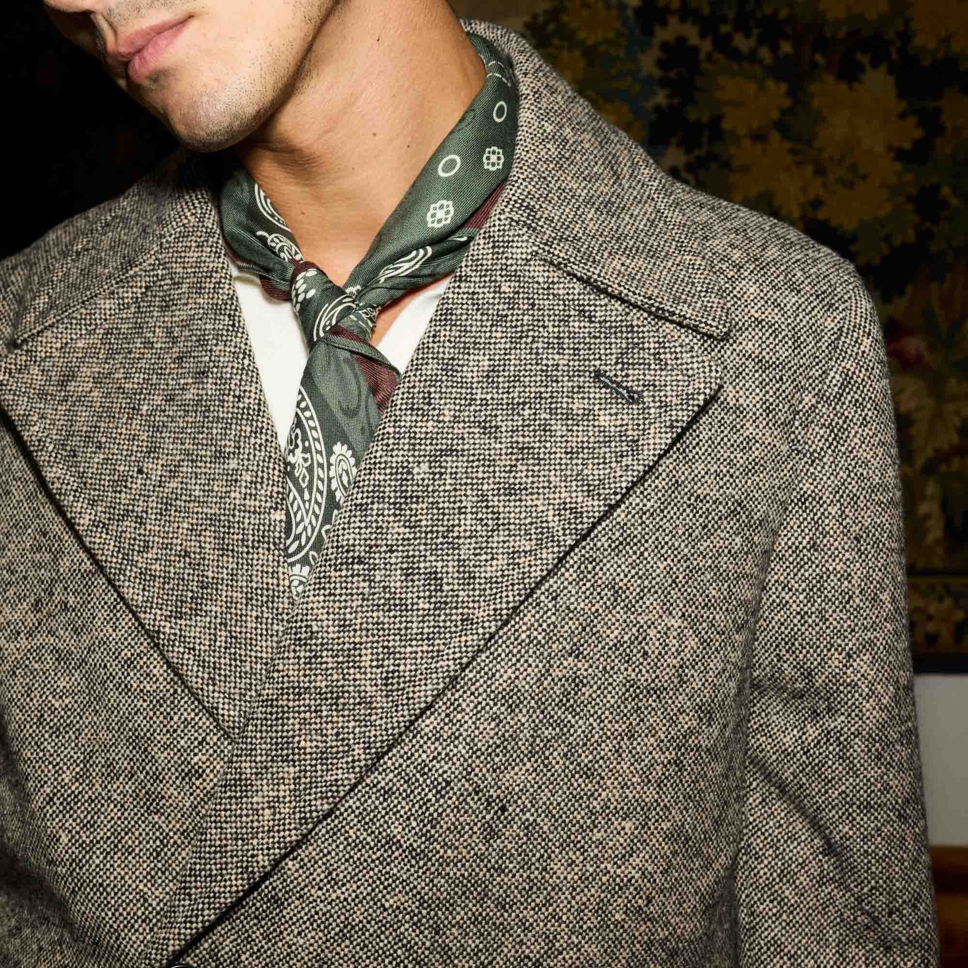 Manteau croisé en Donegal chiné écru et noir