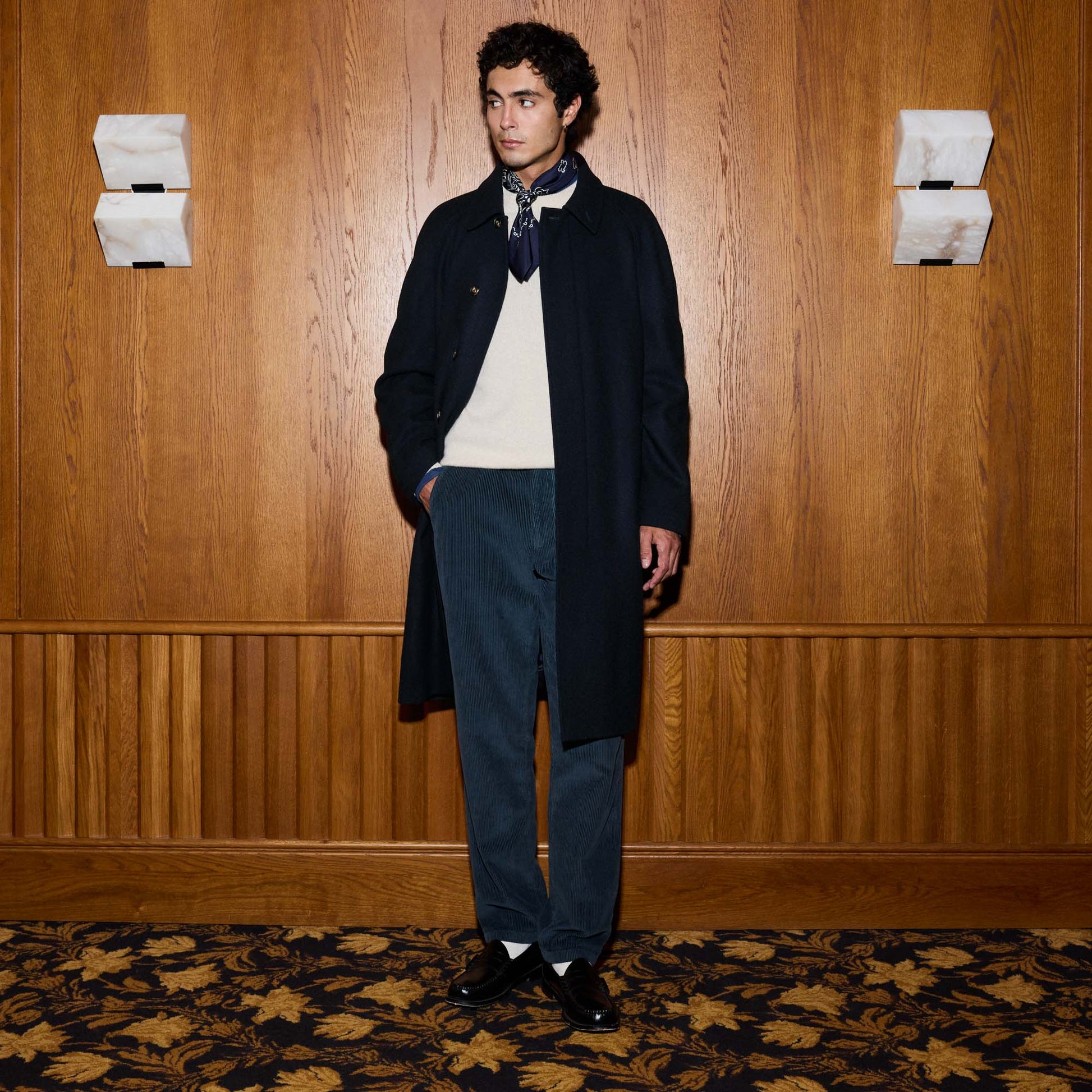 Manteau balmacaan en laine vierge bleu marine