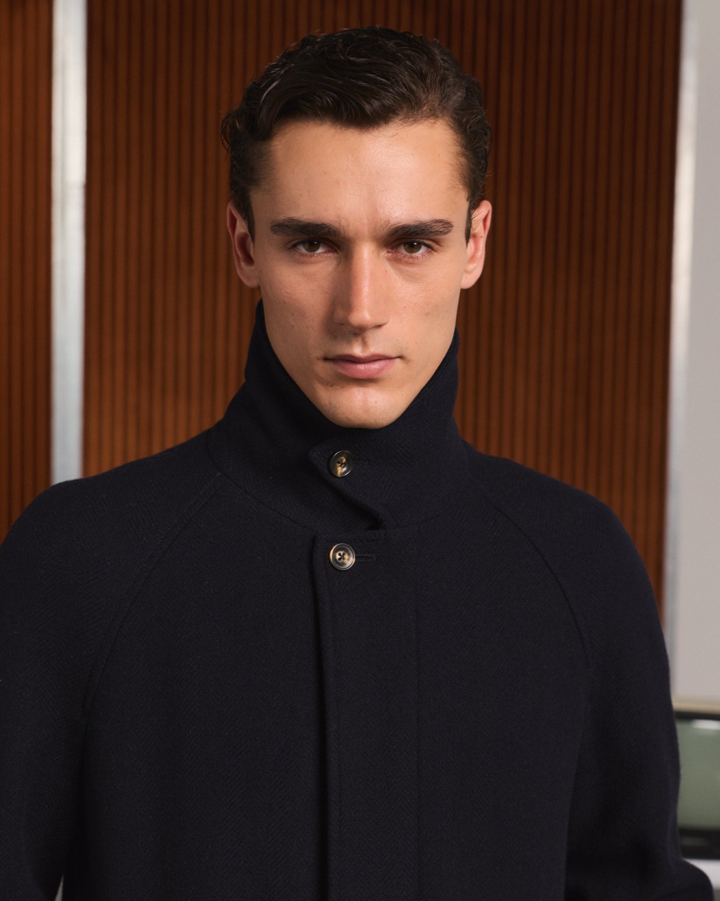 Manteau Balmacaan en laine vierge chevrons marine