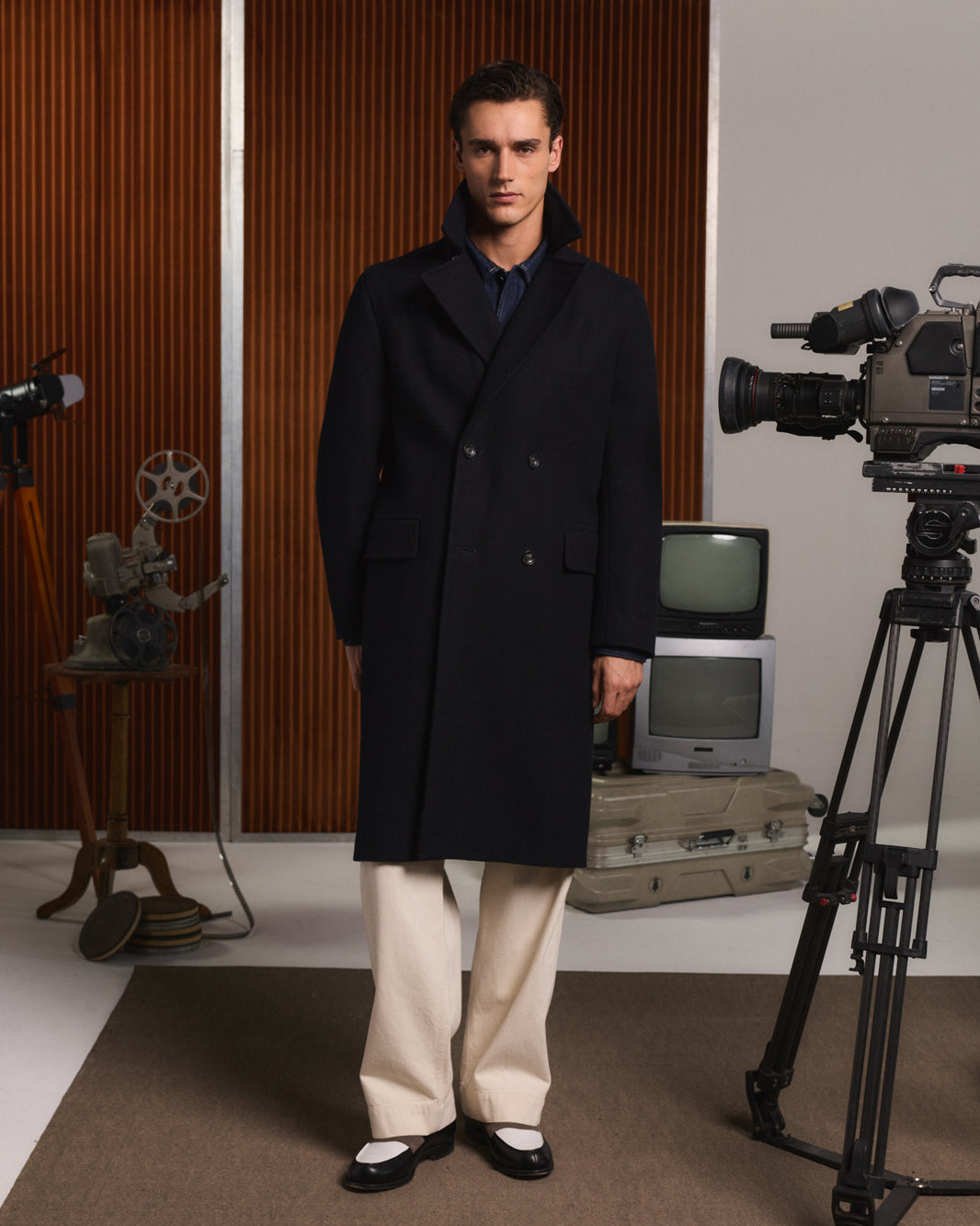 Manteau long croisé en laine marine