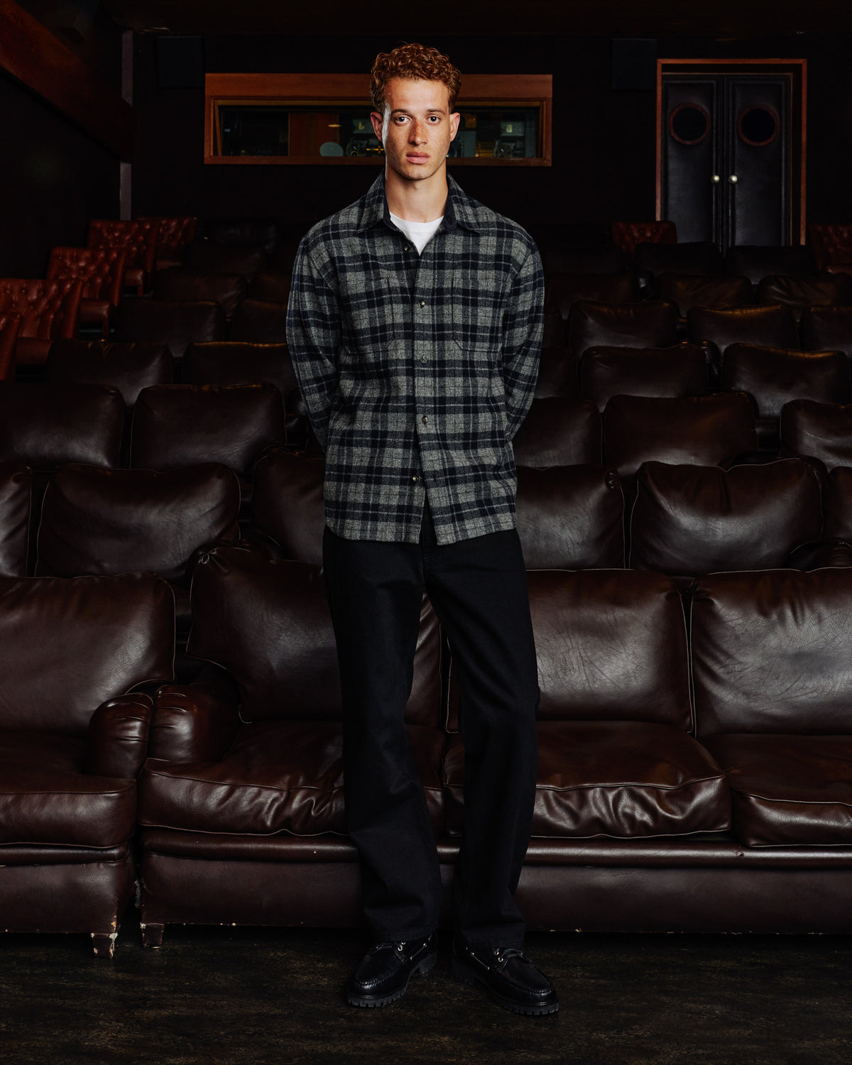 Overshirt aus Wolle mit grau-marineblauem Karomuster