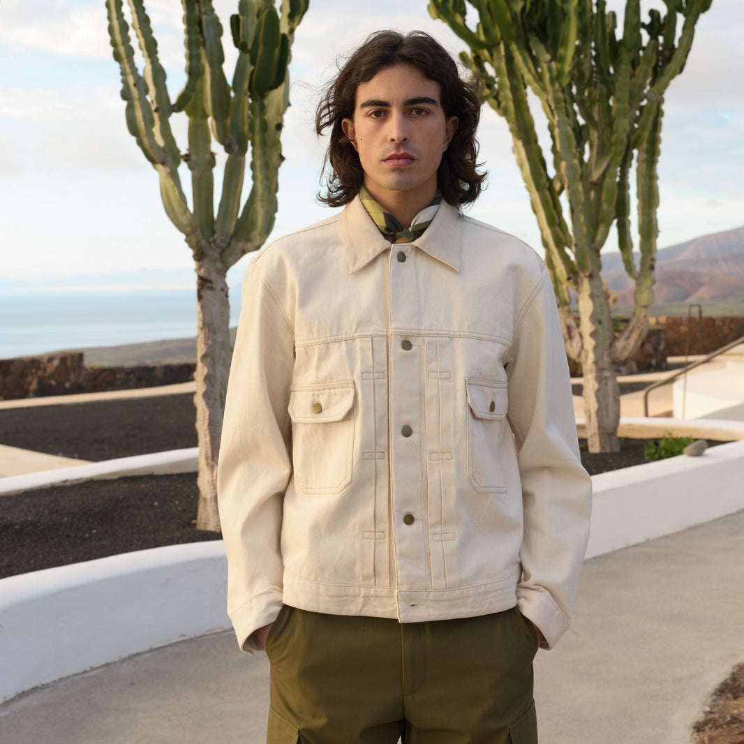 Veste en jean écru col velours