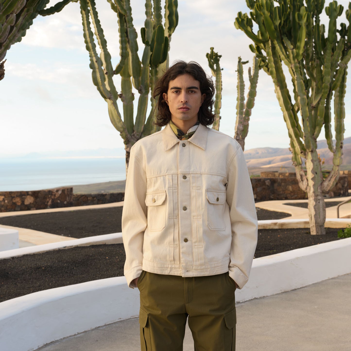 Veste en jean écru col velours