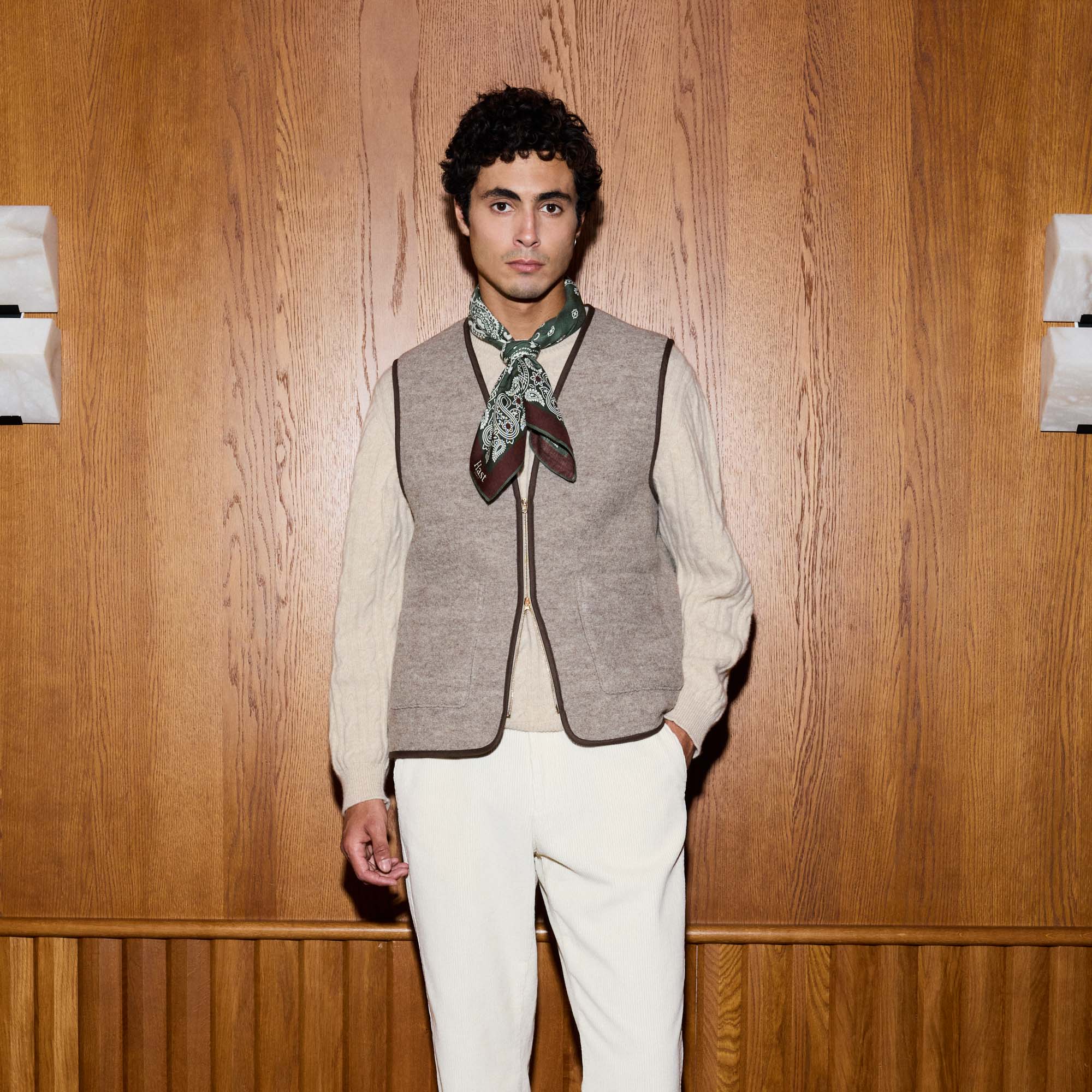 Gilet en laine vierge beige