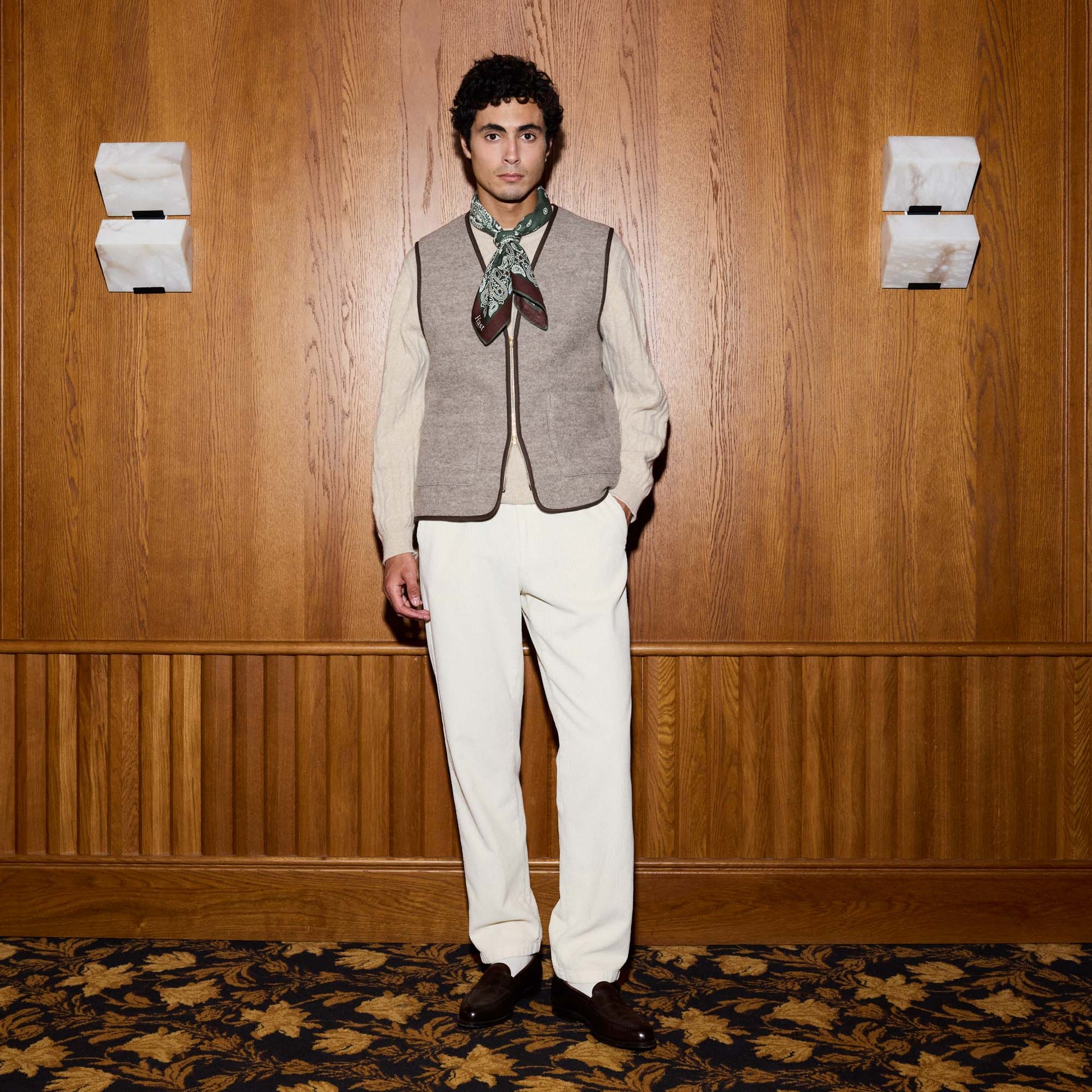 Gilet en laine vierge beige