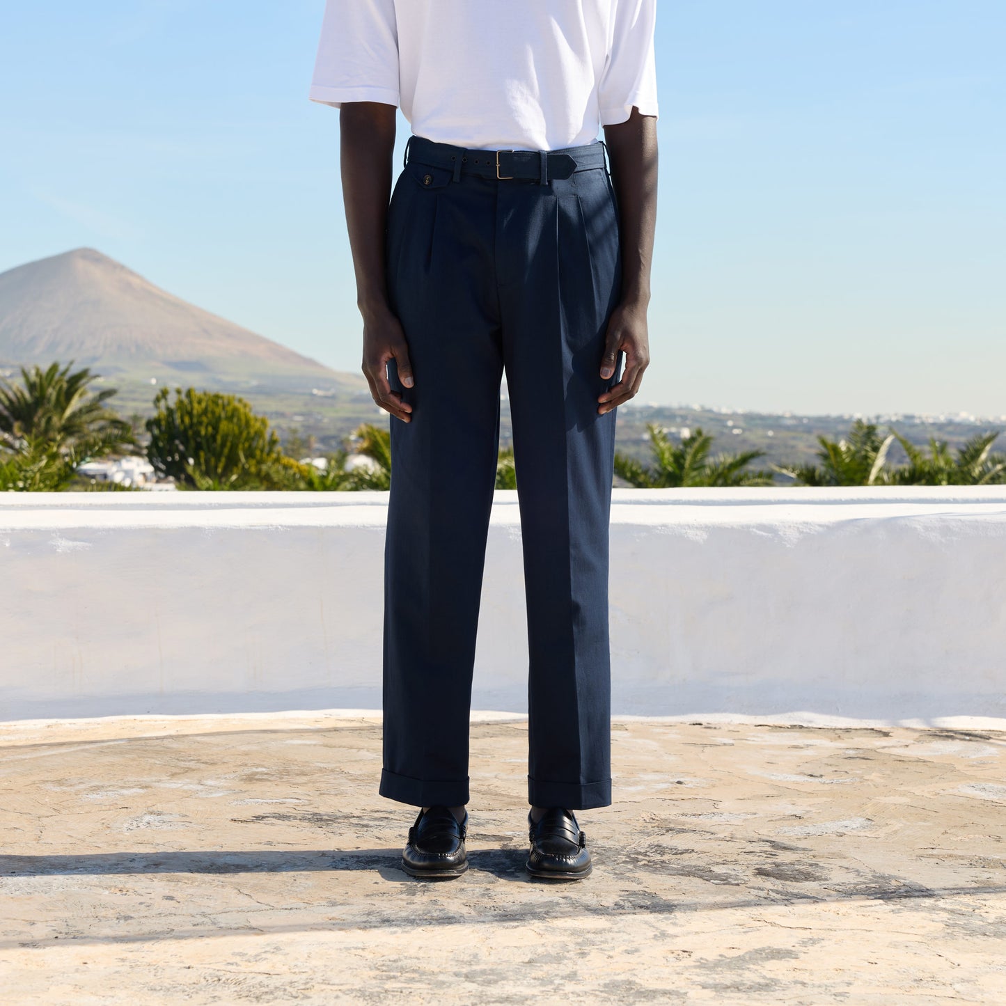 Pantalon à pinces en coton marine