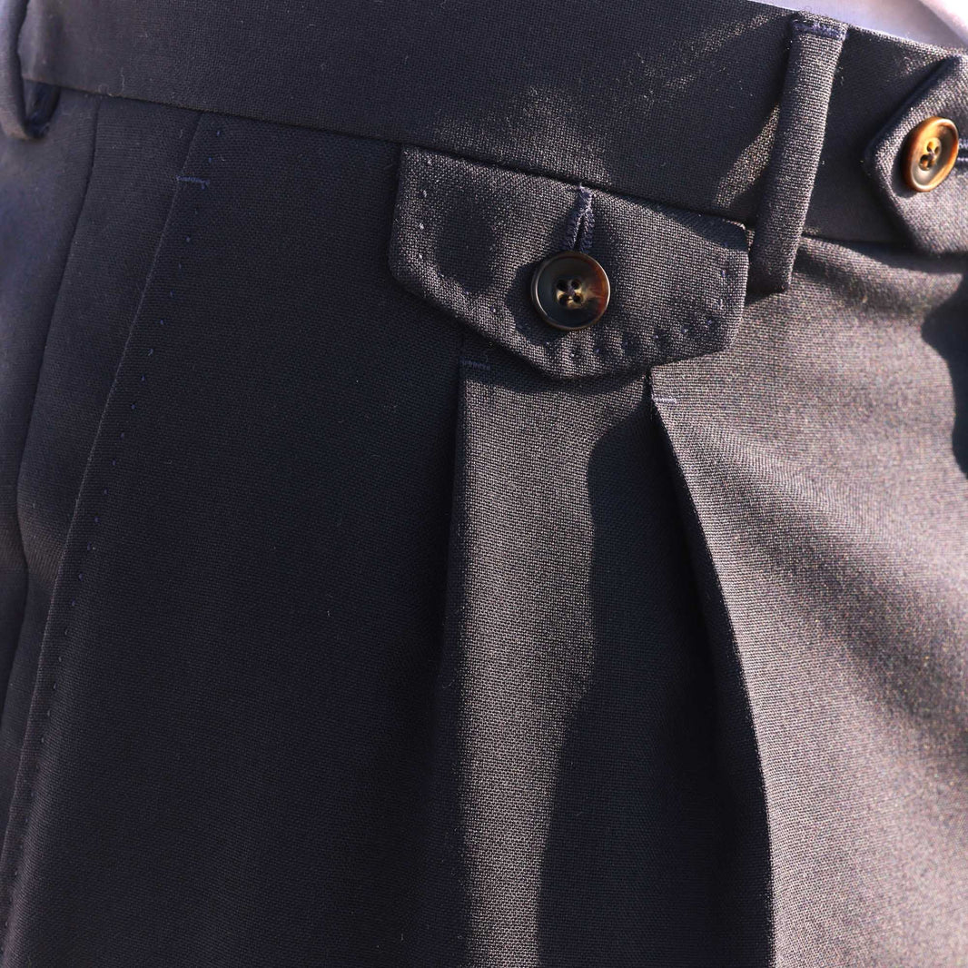 Pantalon à pinces en laine froide marine