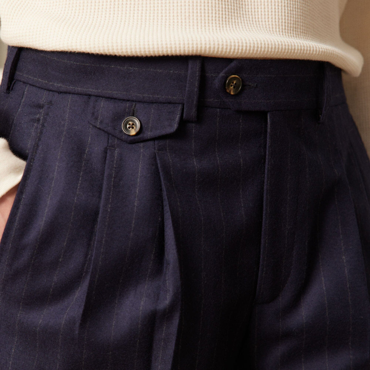 Double pleated pants in chalk striped navy wool flannel – Hast Paris