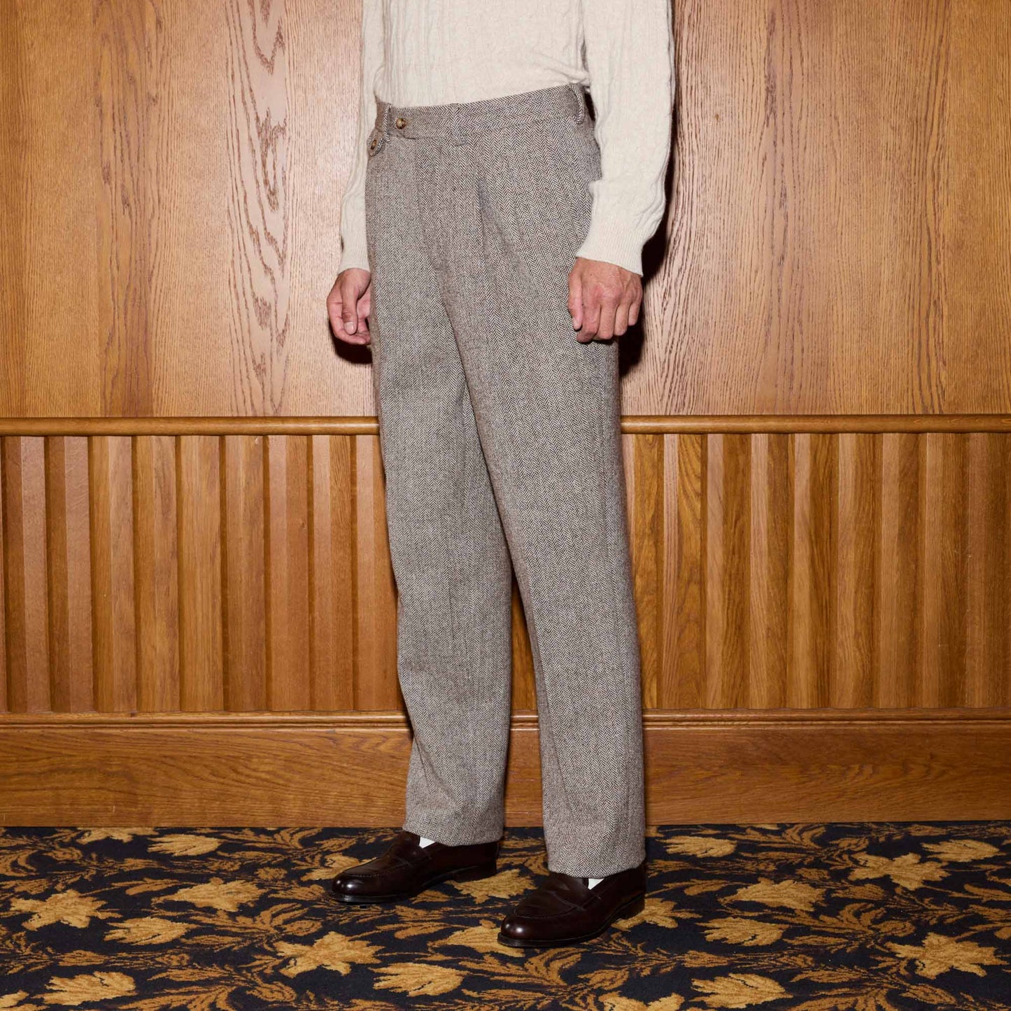 Pantalon double plis laine chevrons marron