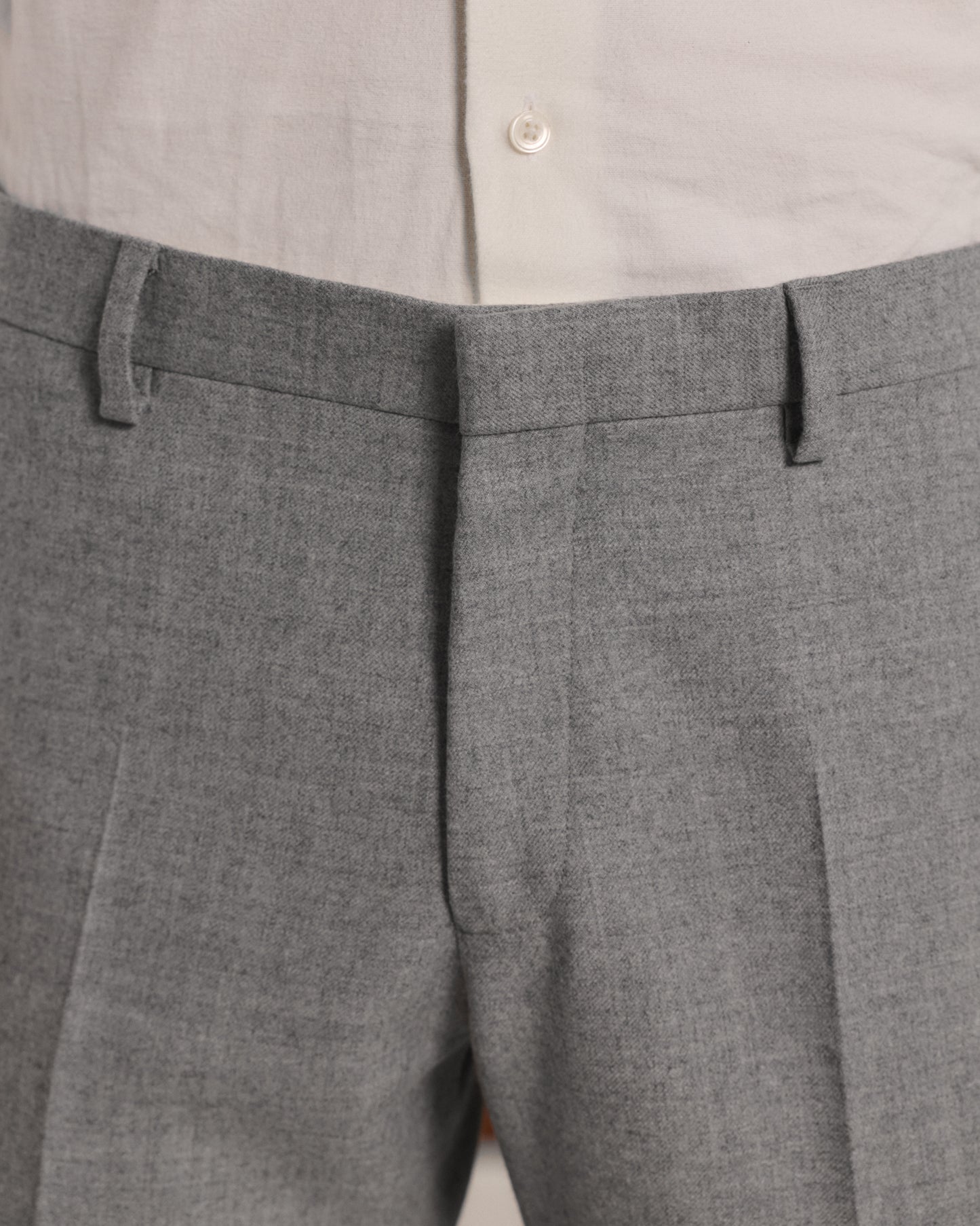 Pantalon en flanelle de laine grise