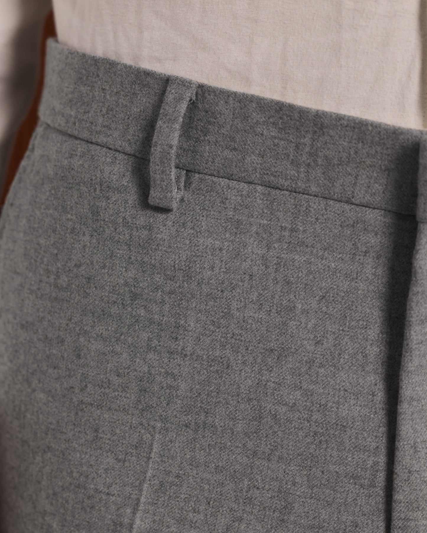 Pantalon en flanelle de laine grise