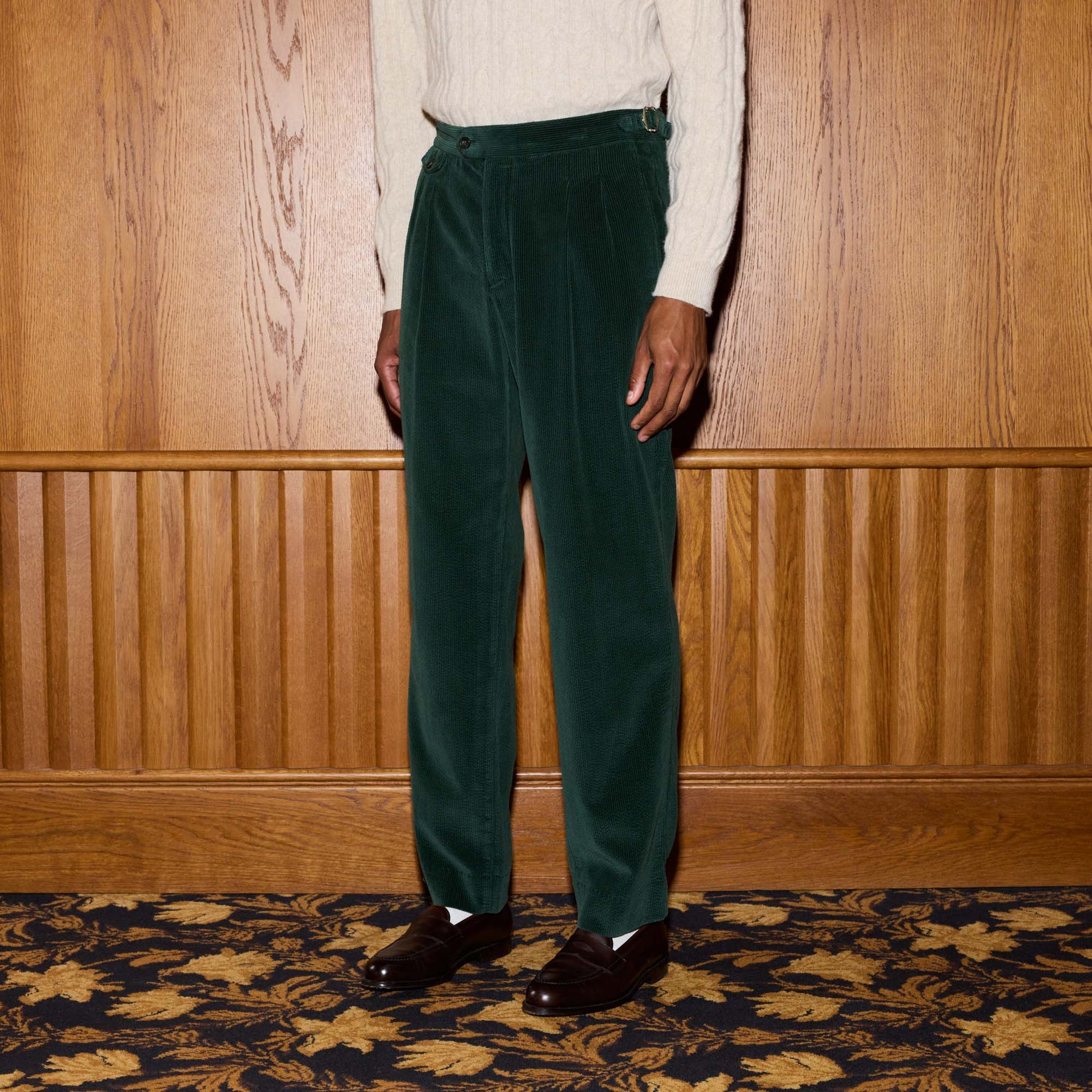 Pantalon à double plis en velours vert