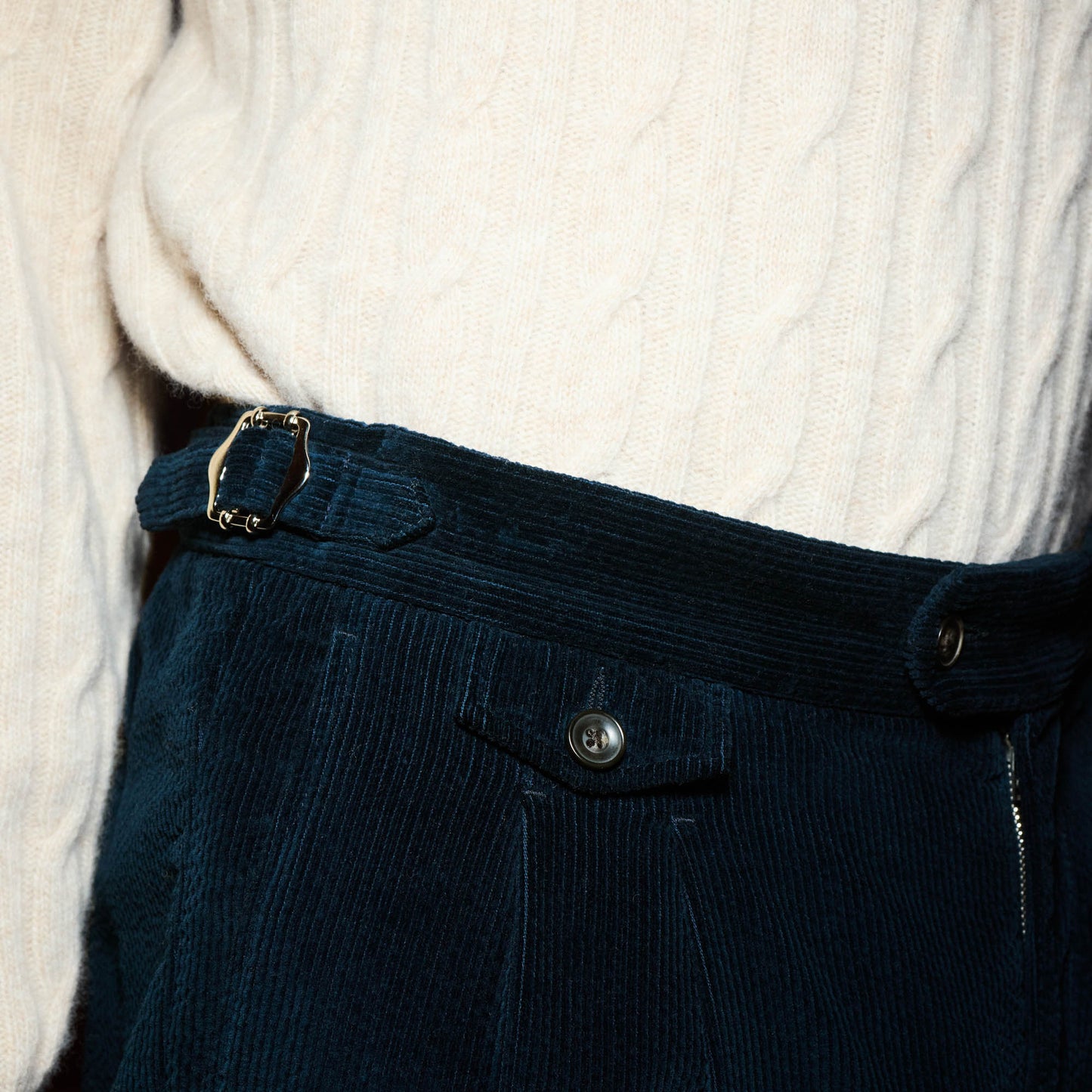 Pantalon à double plis en velours marine