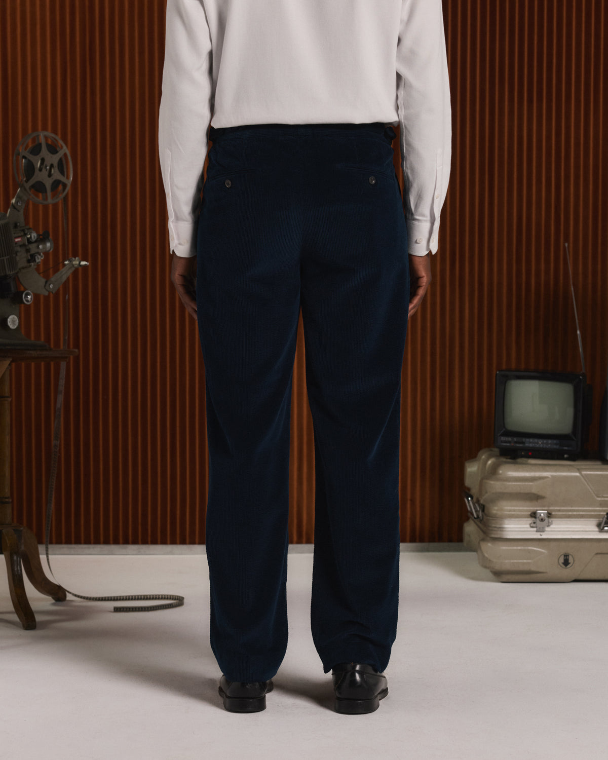 Pantalon à double plis en velours bleu