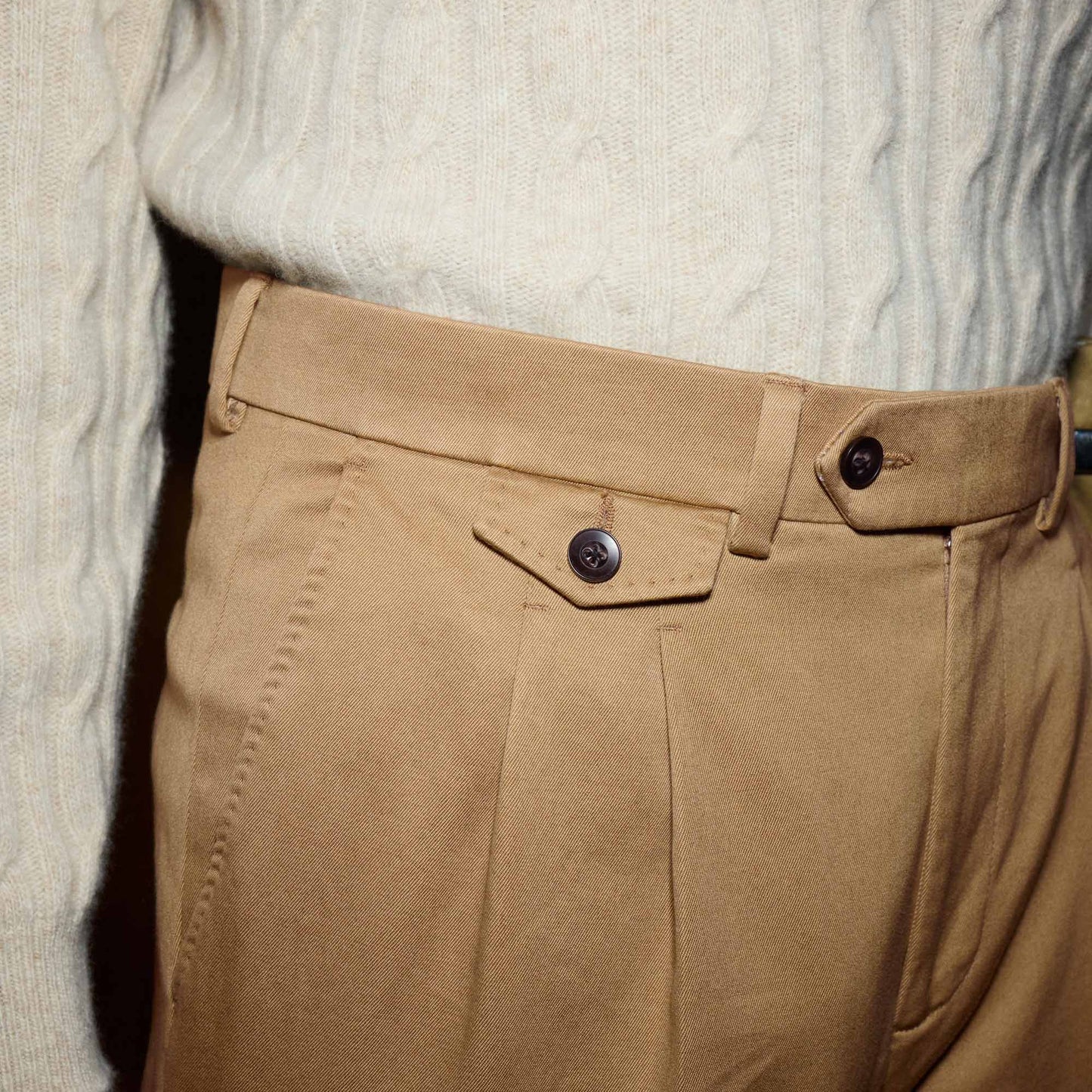 Chino double plis en coton beige