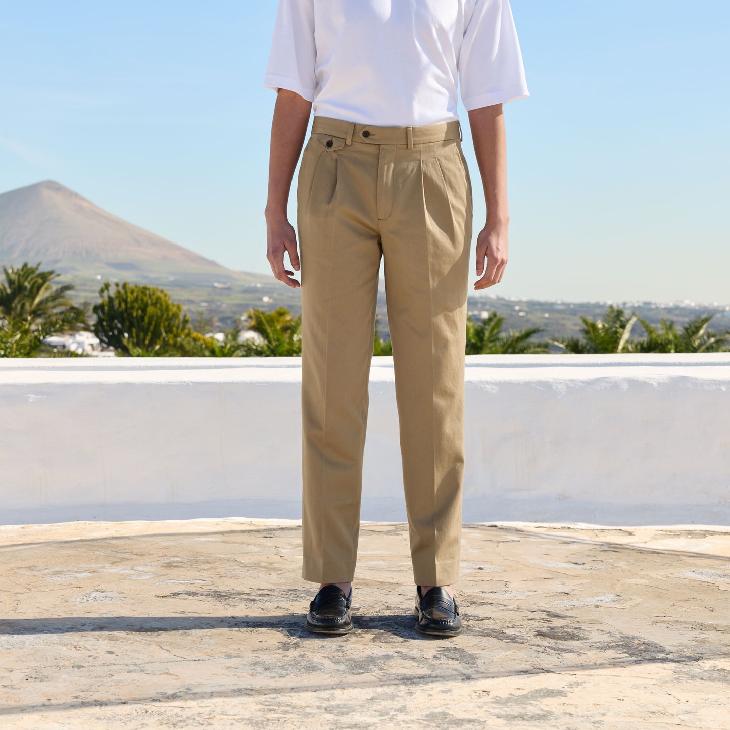 Pantalon à double plis en coton beige