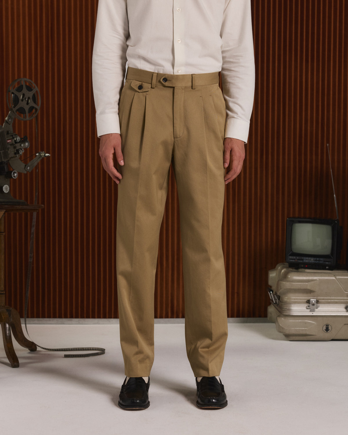 Pantalon à double plis en coton beige