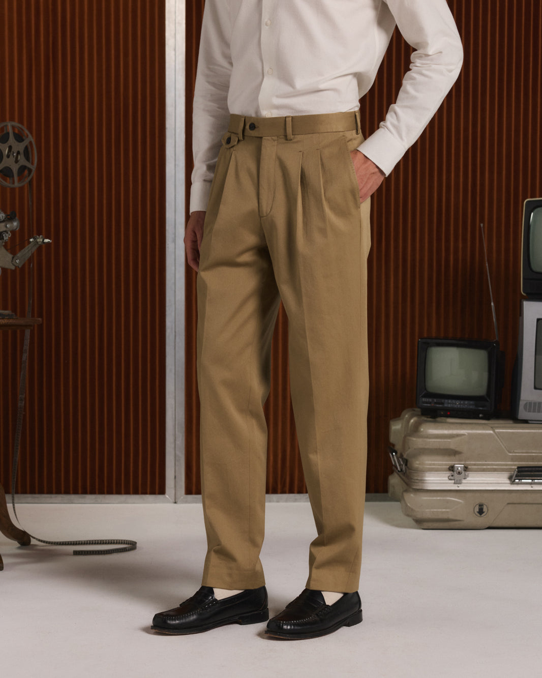 Pantalon à double plis en coton beige