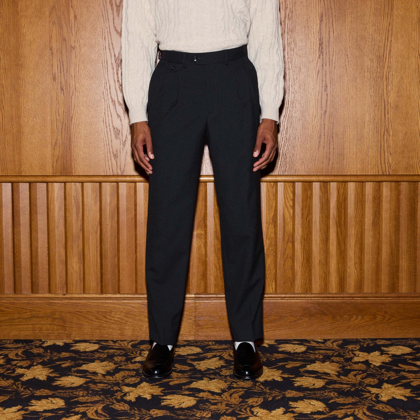 Pantalon à double plis en laine noire