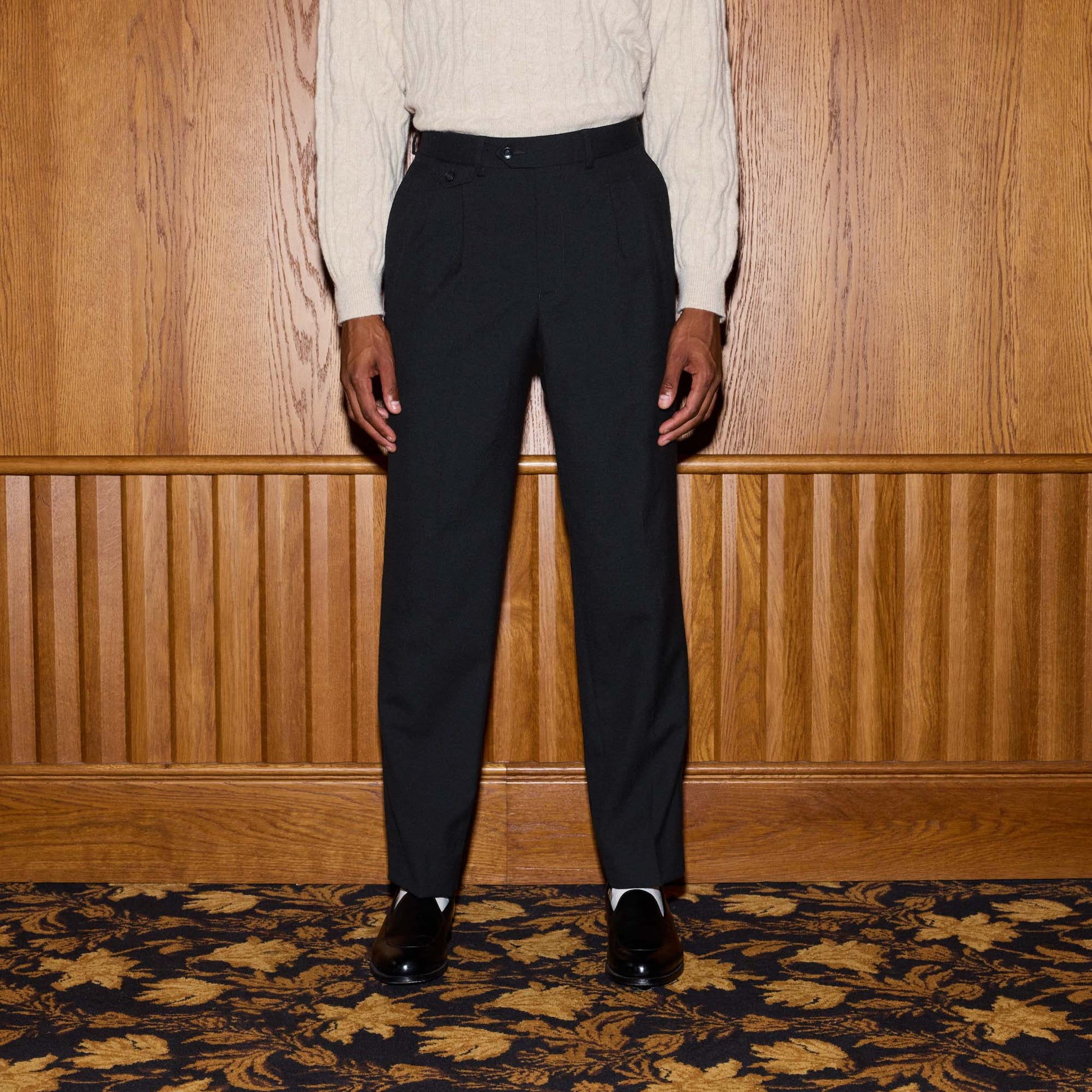 Pantalon à double plis en laine noire