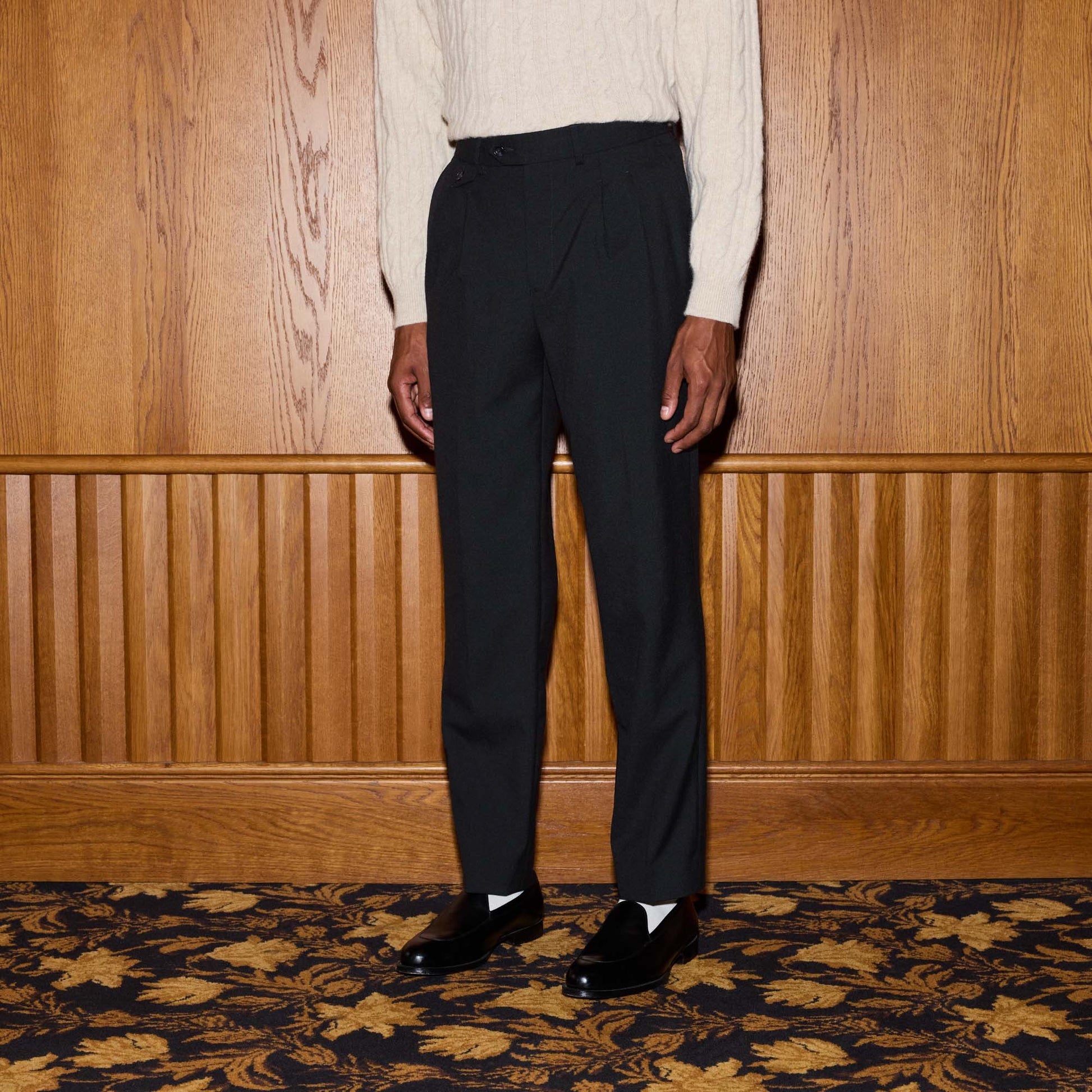 Pantalon à double plis en laine noire